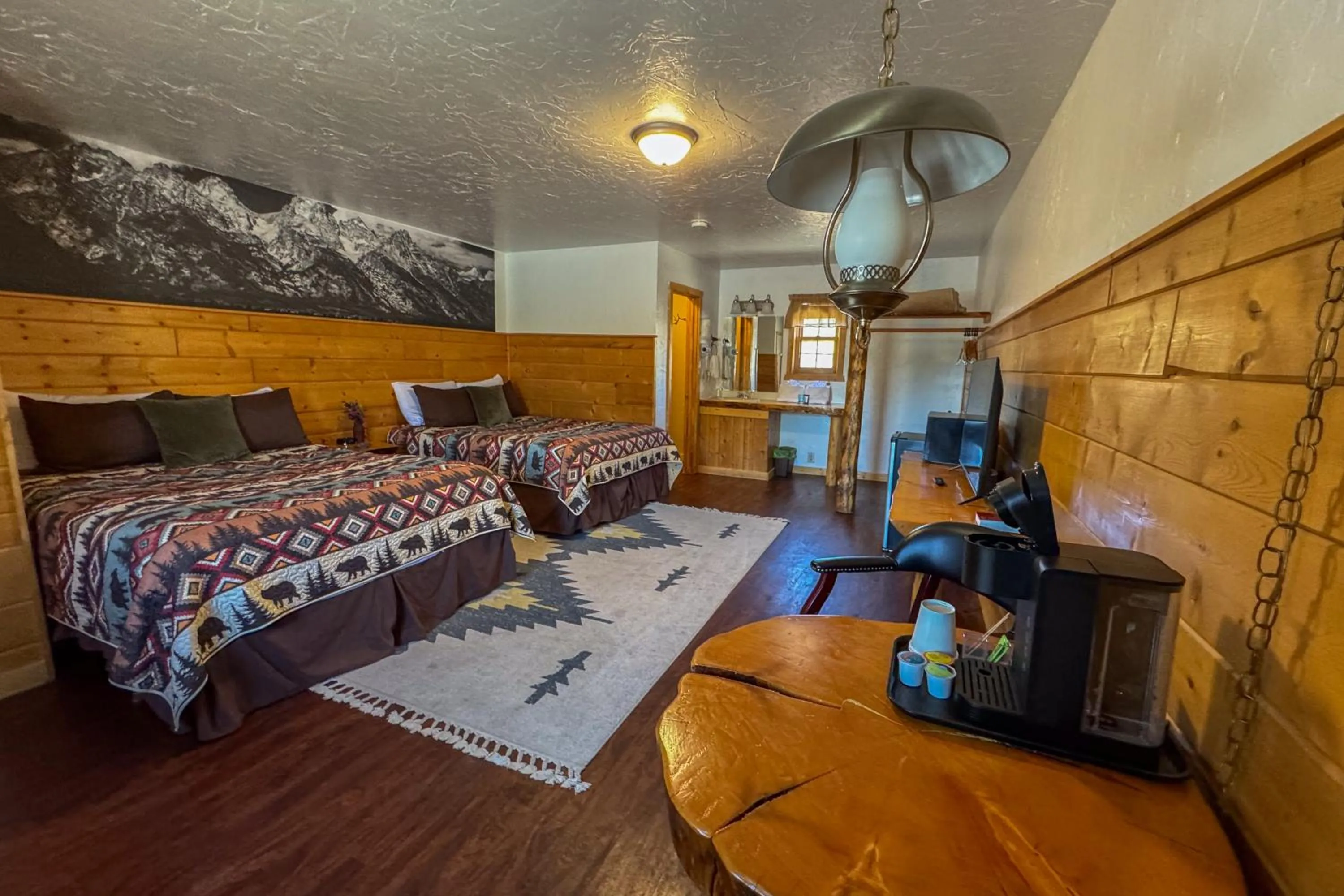 Bed in Chinook Winds Lodge