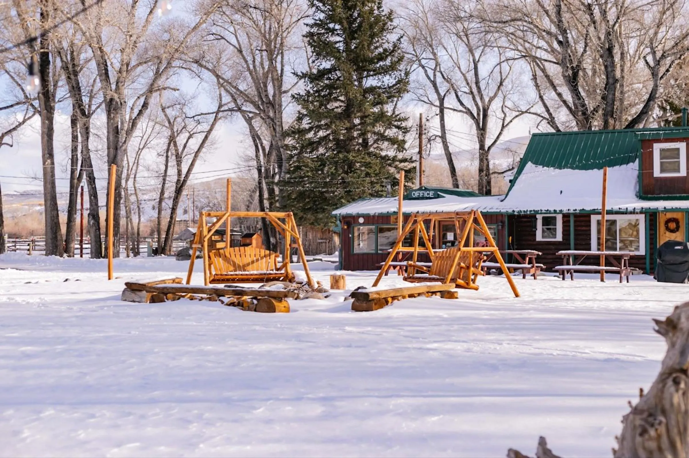 Property building in Chinook Winds Lodge