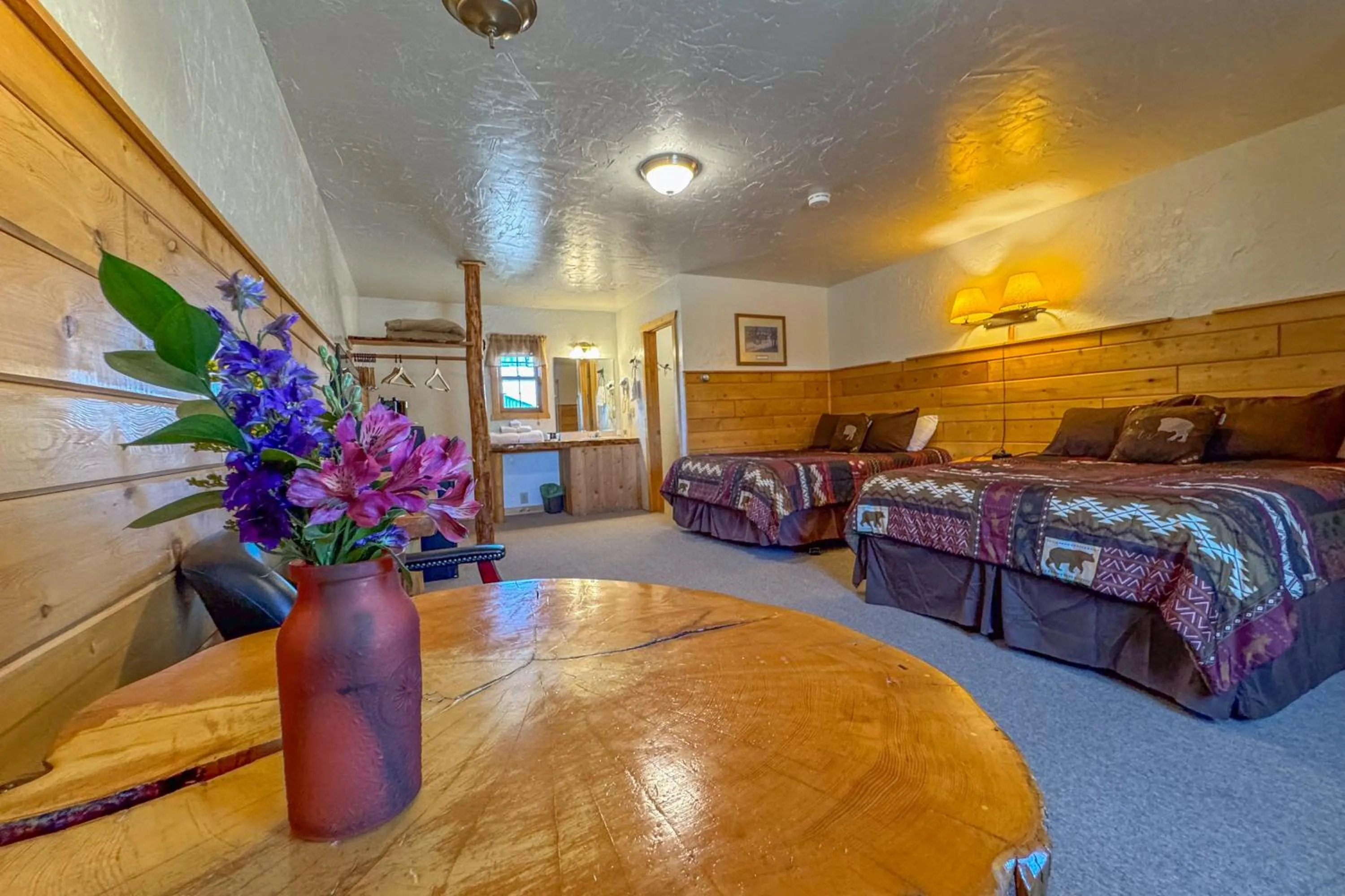 Bed in Chinook Winds Lodge