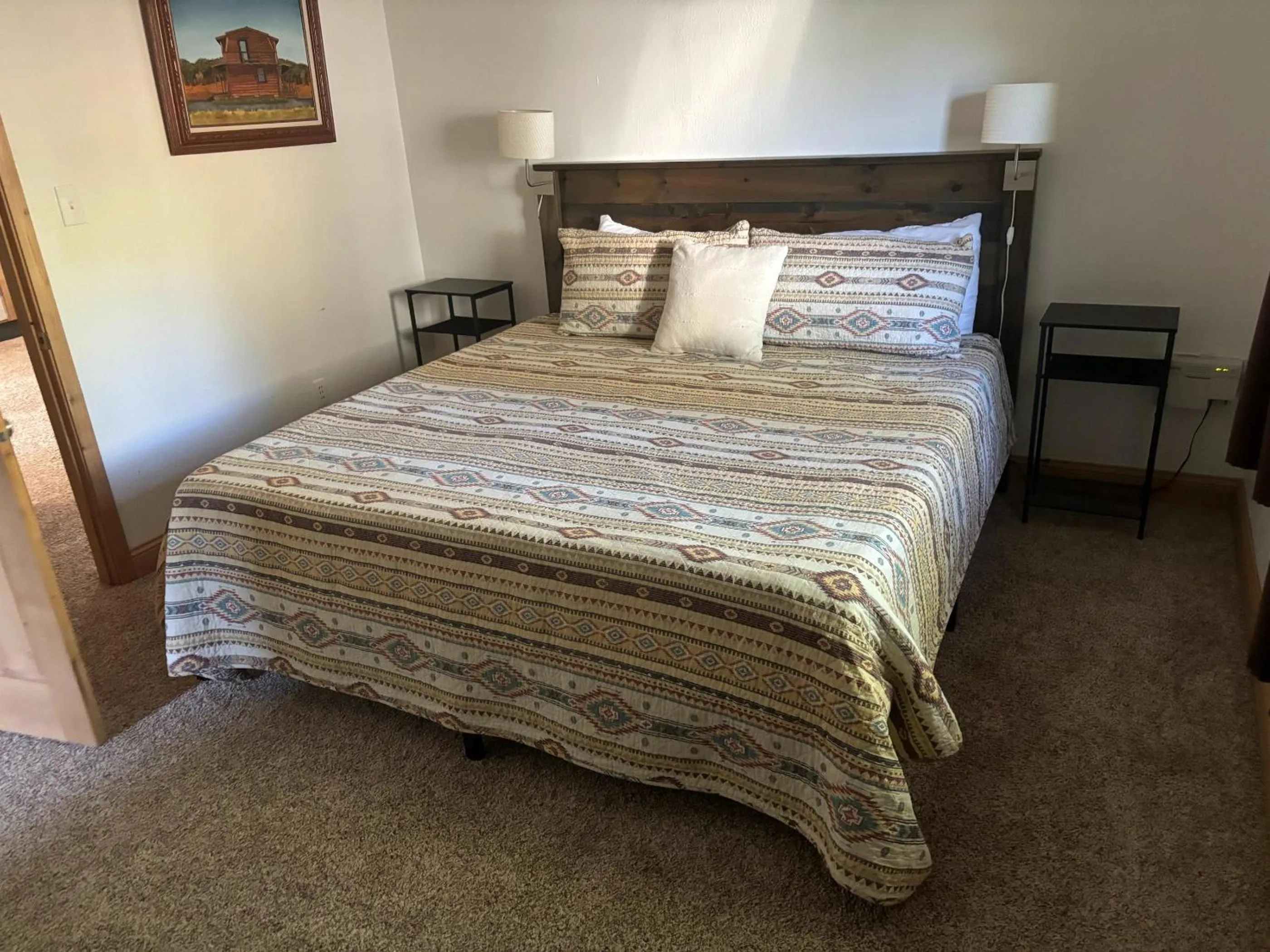 Bed in Chinook Winds Lodge