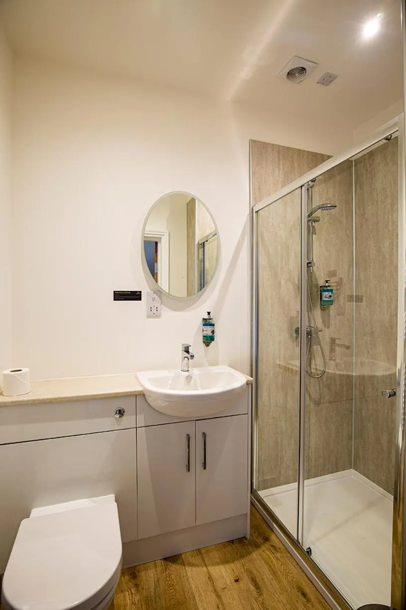 Shower in Poseidon Inn