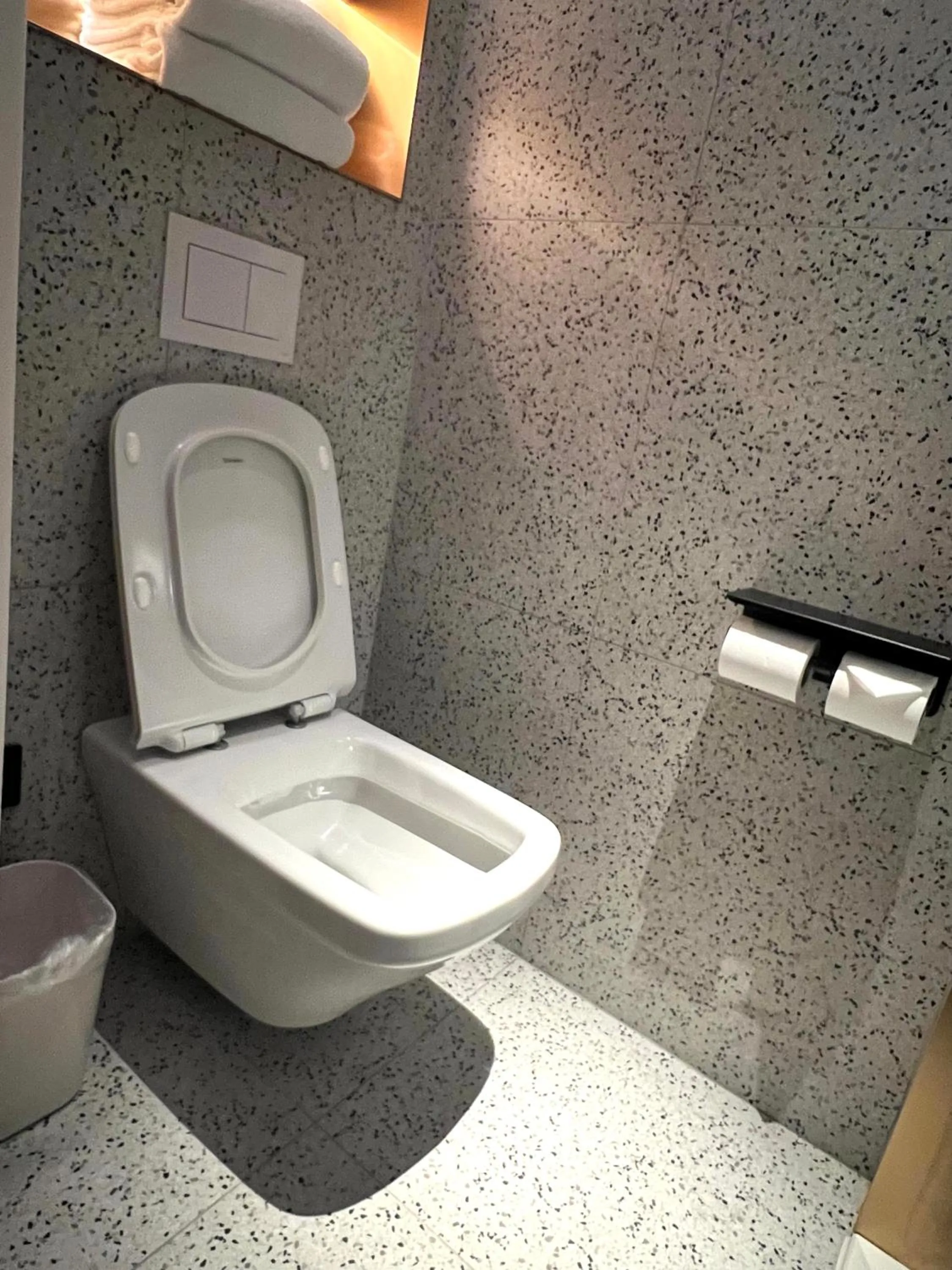 Toilet in CitiGO Hotel Shenzhen Shekou Cruise Center Seaview Near Taizi Bay K11