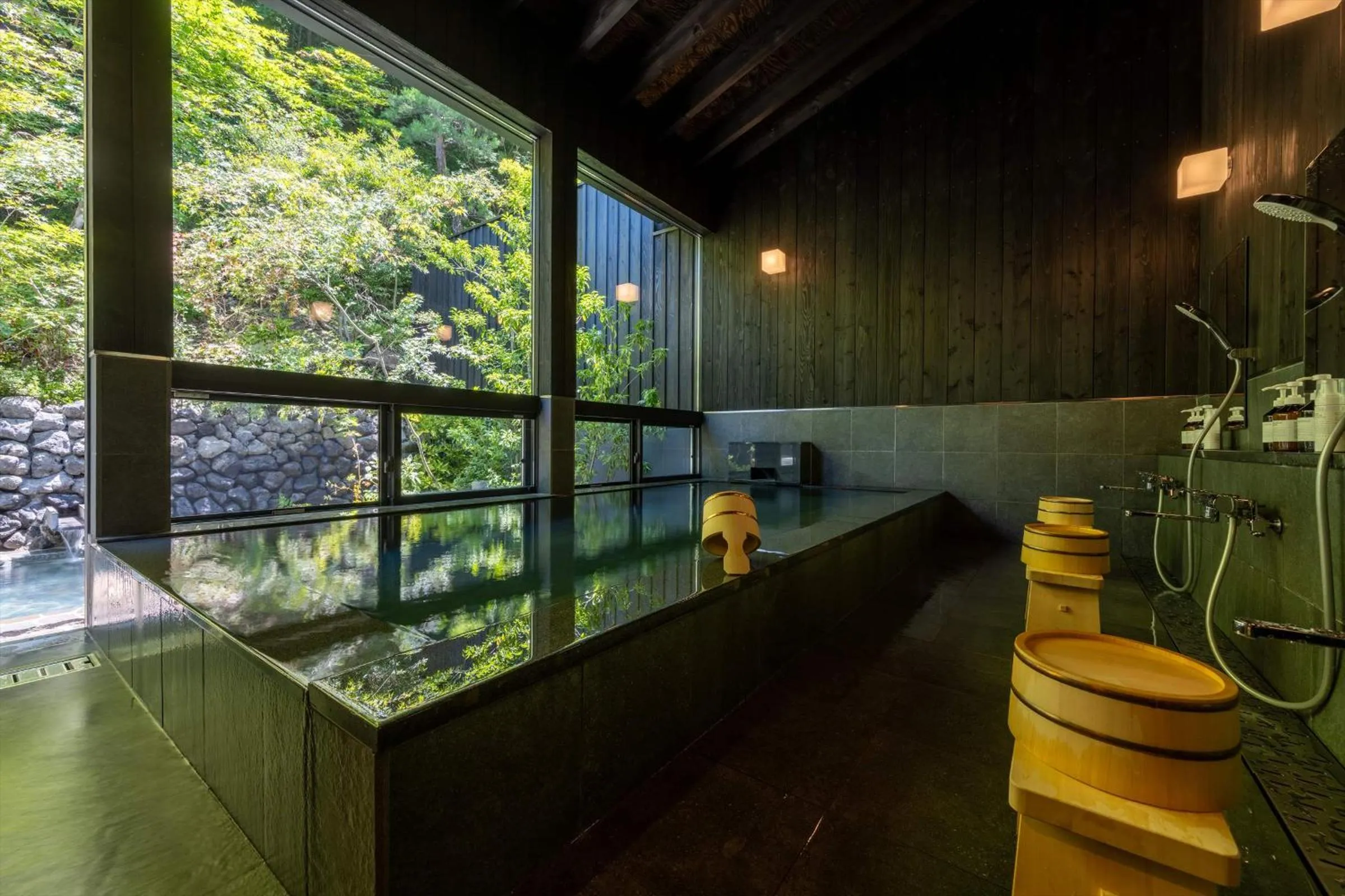 Hot Spring Bath in Bessho Onsen Midoriya