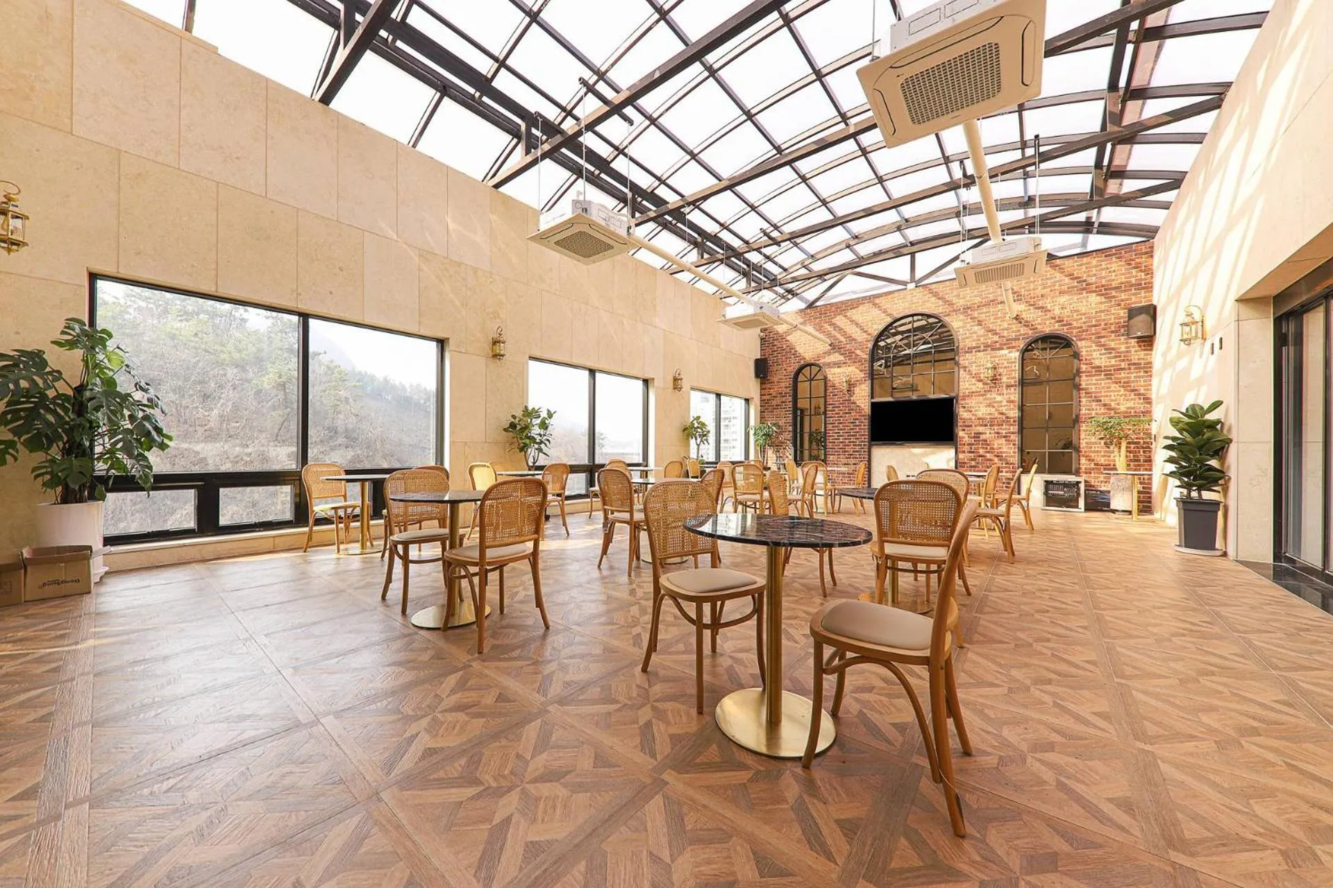 Restaurant/places to eat in Hotel Demer Mokpo