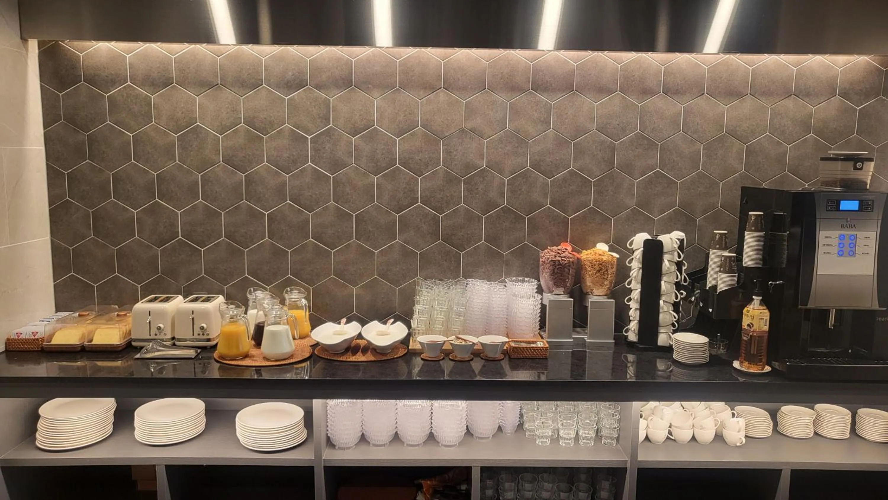 Restaurant/places to eat in Hotel Demer Mokpo