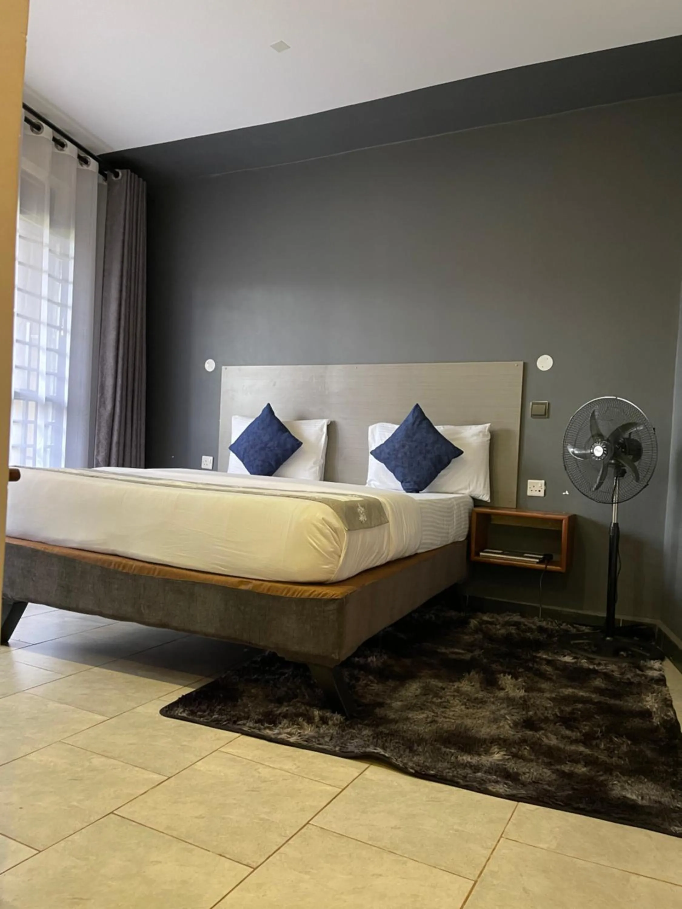 Bed in Ashleys Hotel