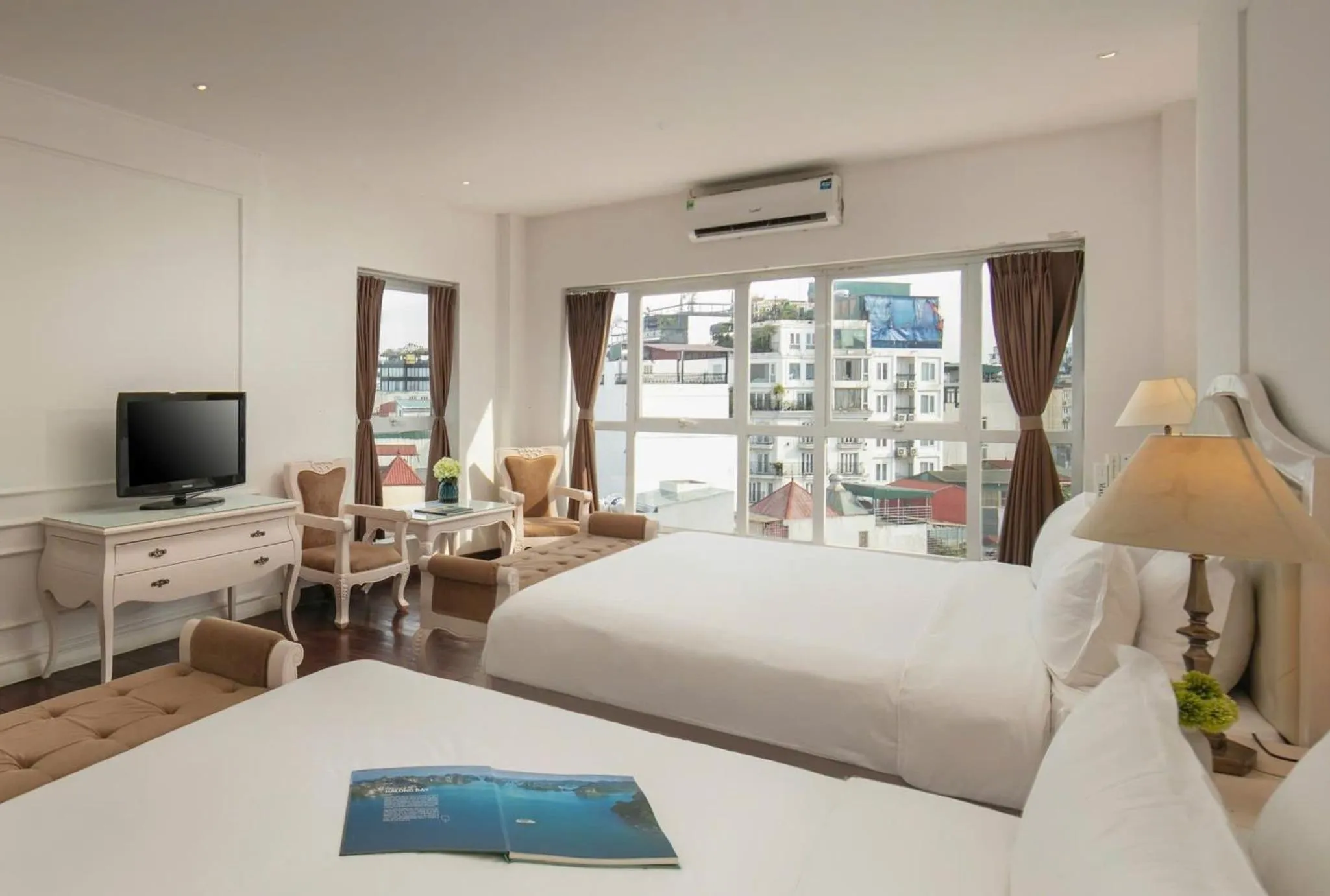 Bed in Hanoi Traveller House