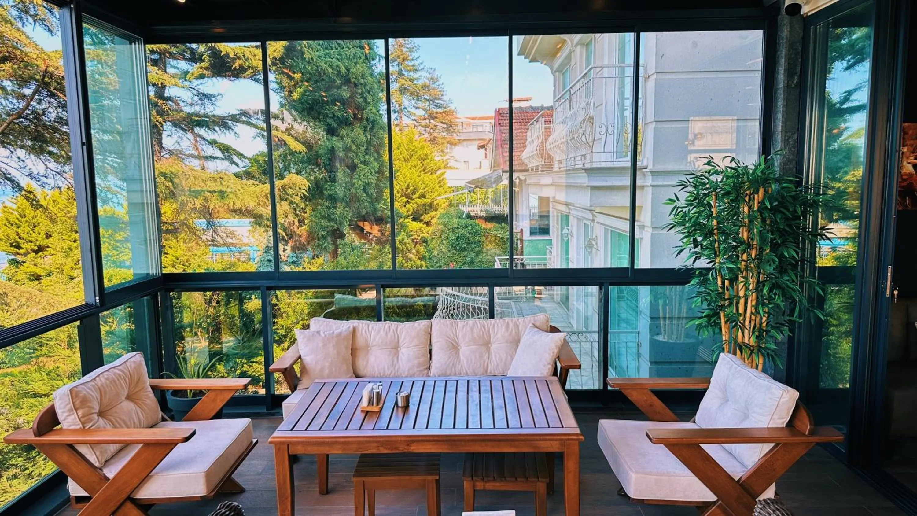 Restaurant/places to eat in BİLİRİS HOTEL