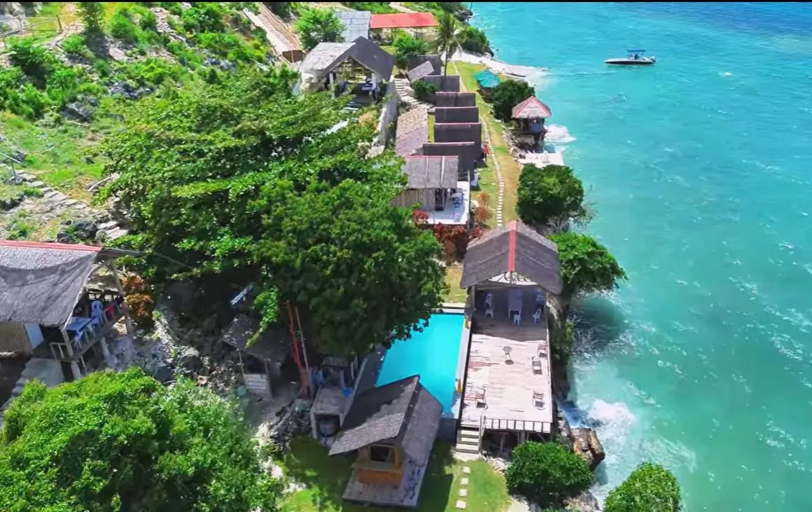 Swimming pool in Casay Beach Huts by HiveRooms