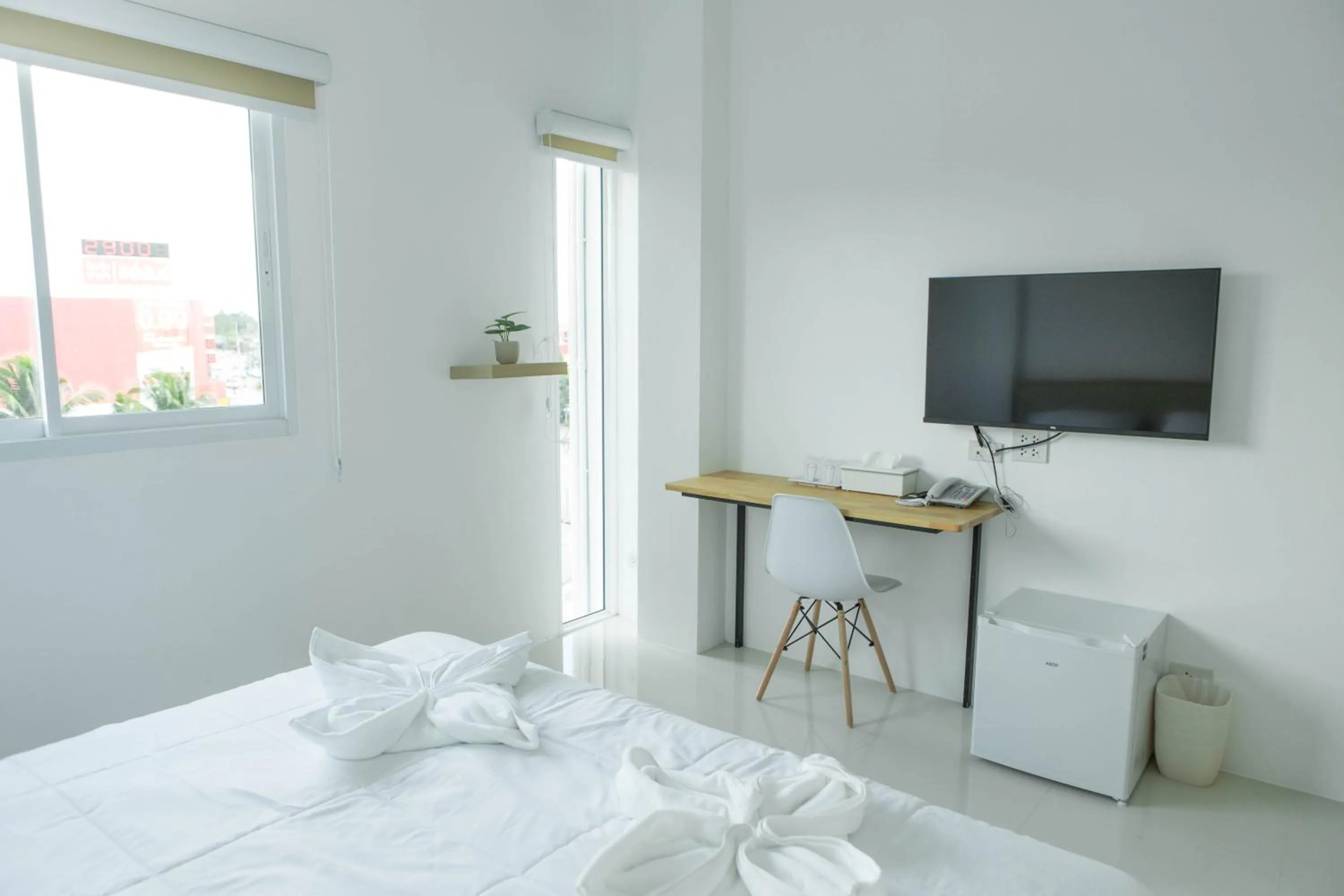 TV and multimedia, Bed in S1 Trang Hotel