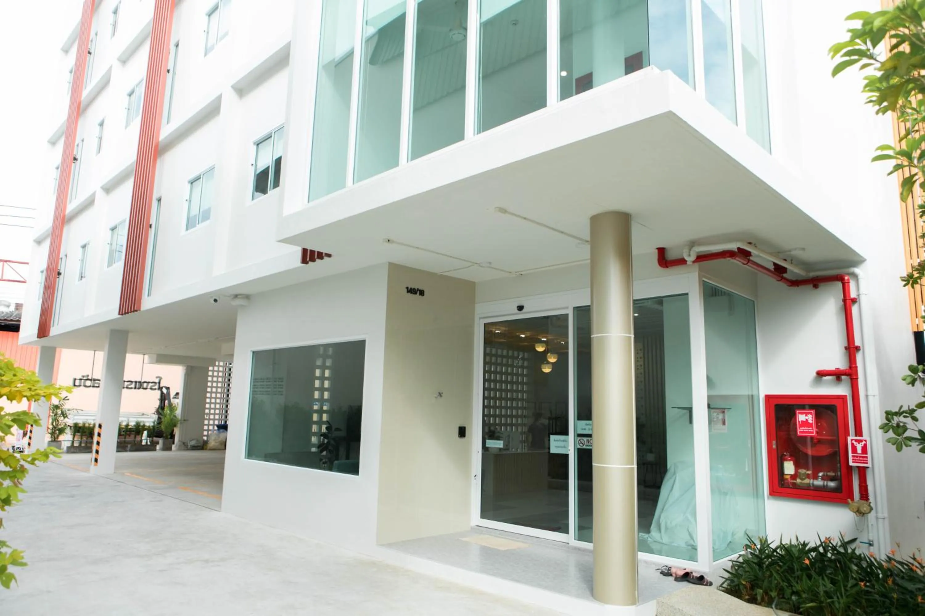 Facade/entrance in S1 Trang Hotel
