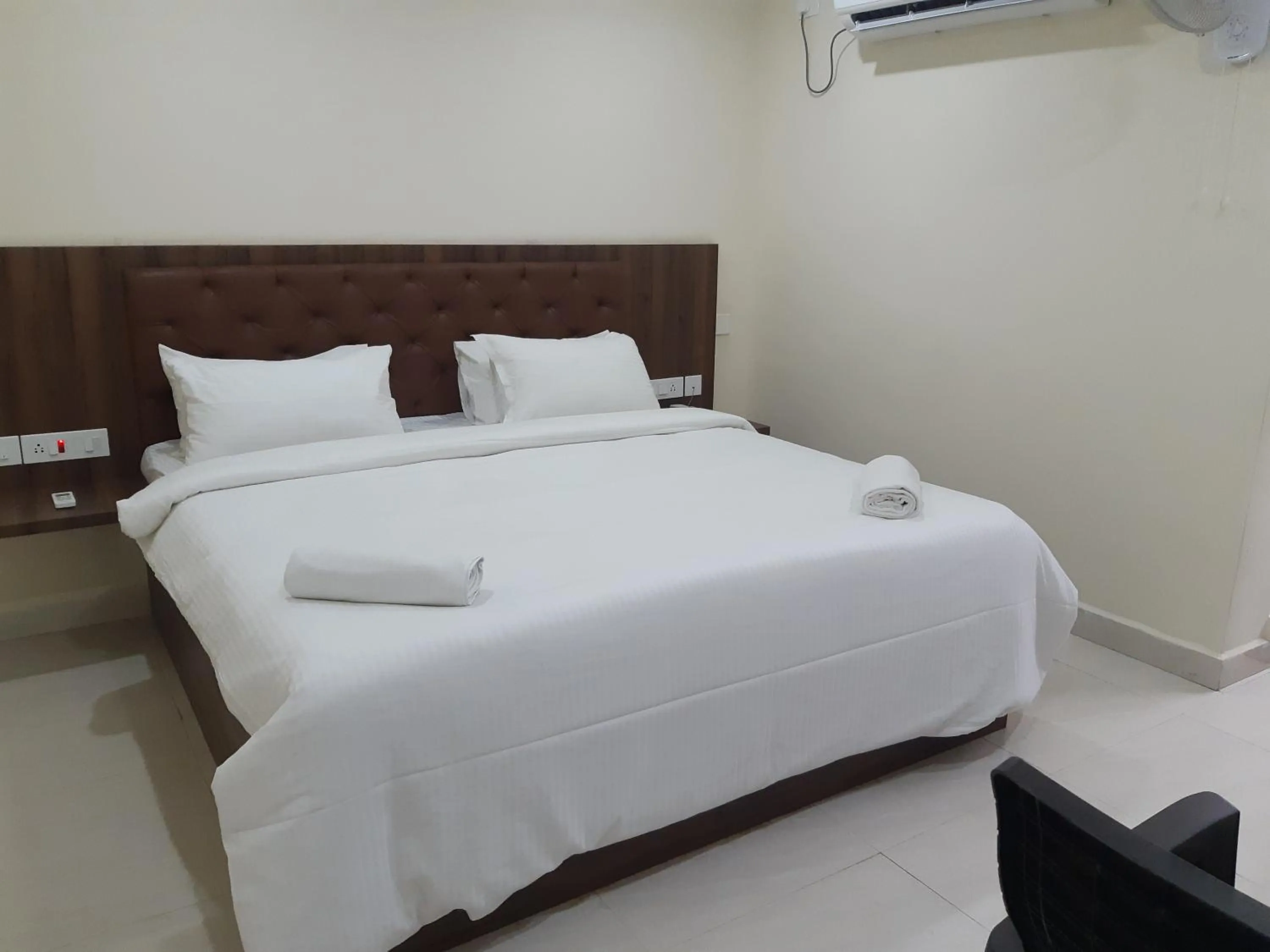 Photo of the whole room, Bed in CNR Residency, Madanapalle
