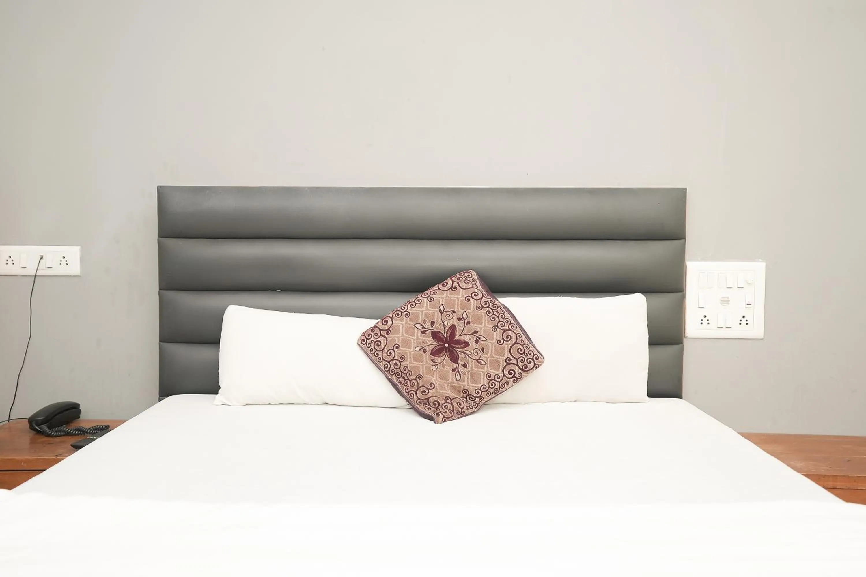 Bed in Hotel Royal Aqua