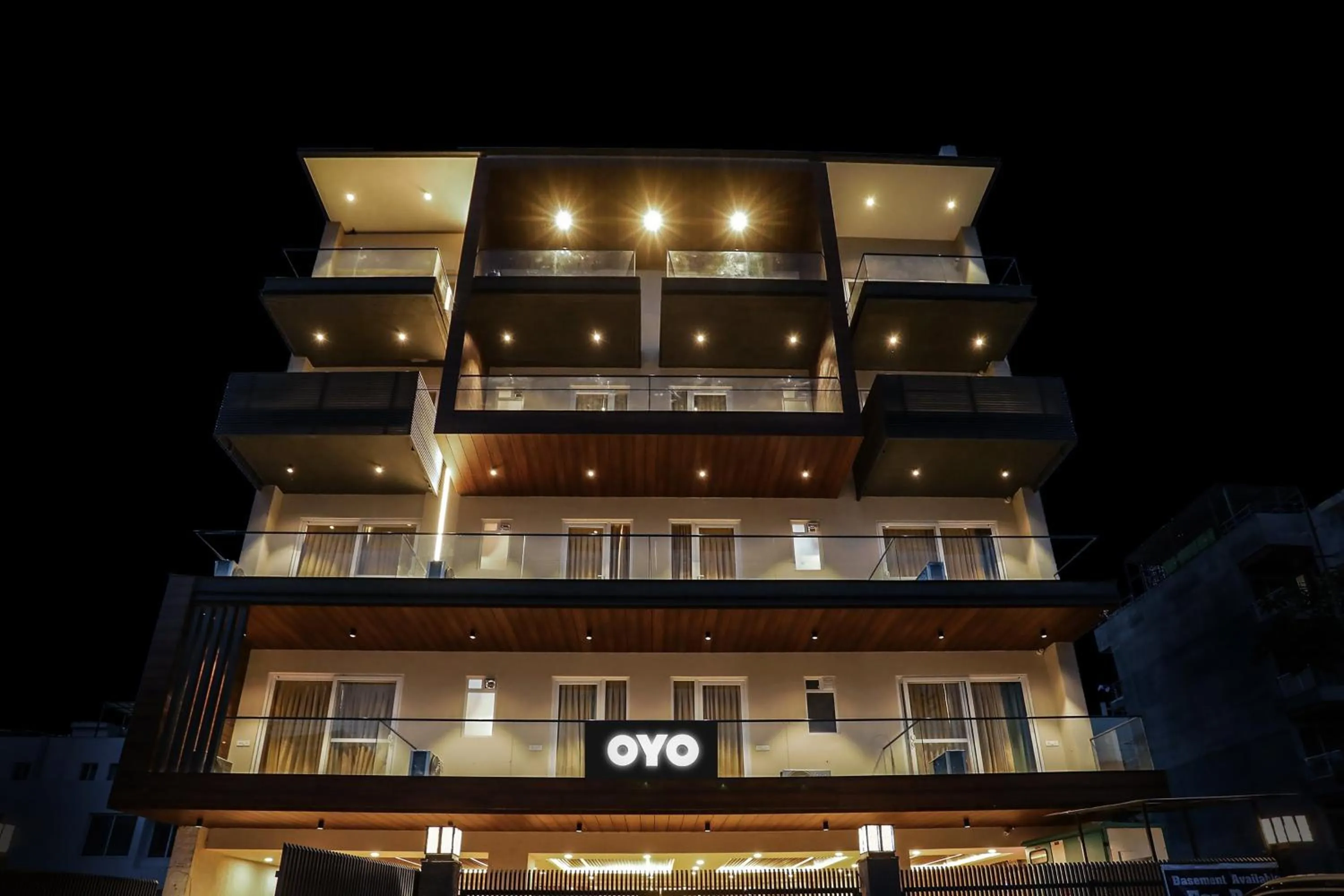 Facade/entrance in Super Townhouse MA-32