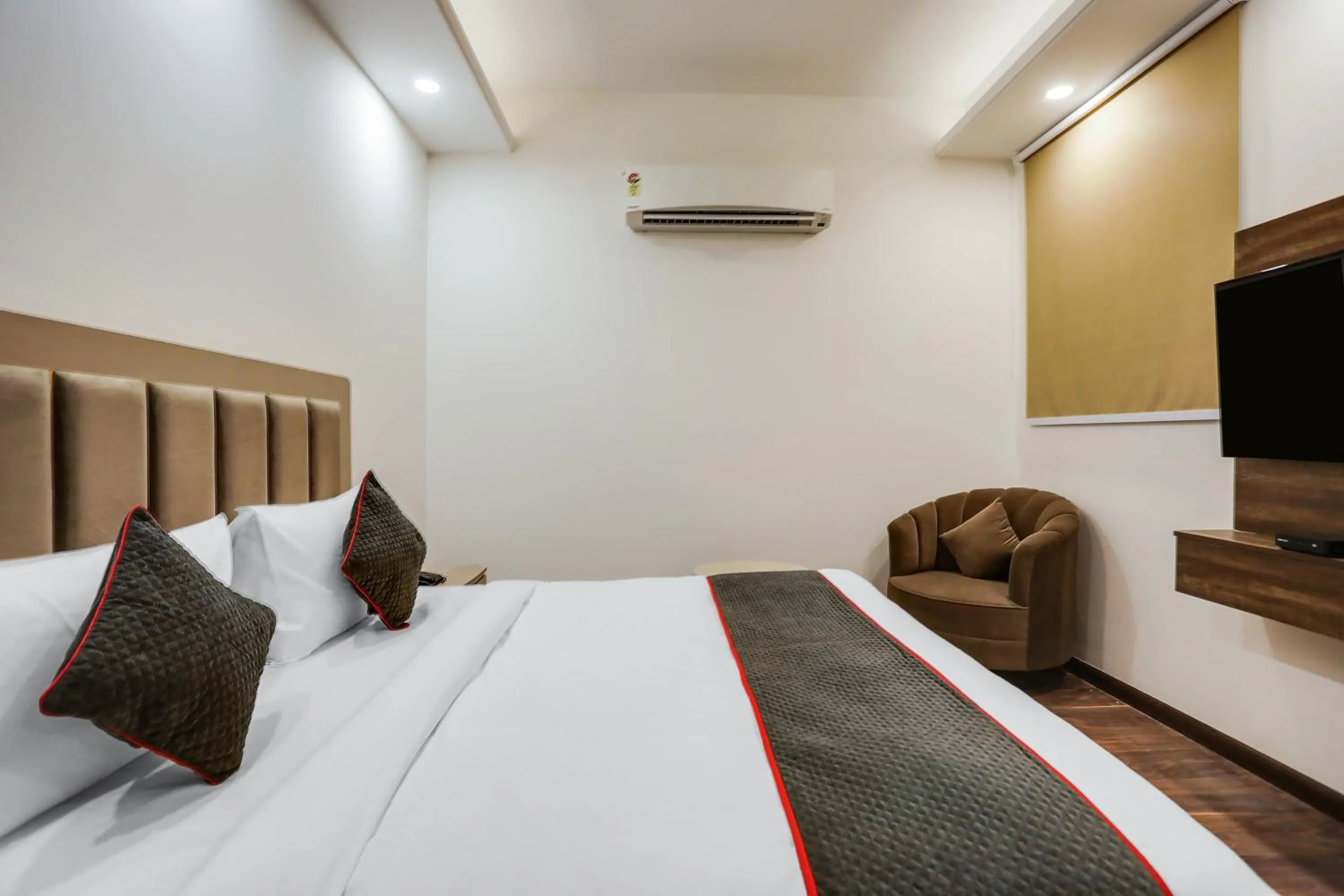 Bedroom, Bed in Super Townhouse MA-32