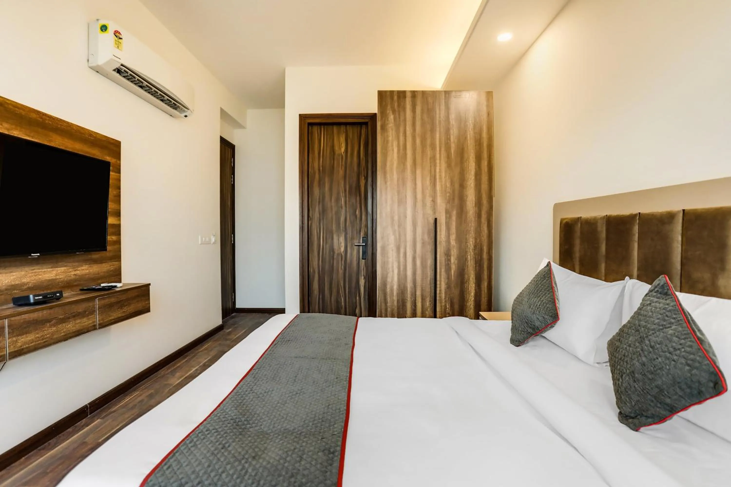 Bedroom, Bed in Super Townhouse MA-32