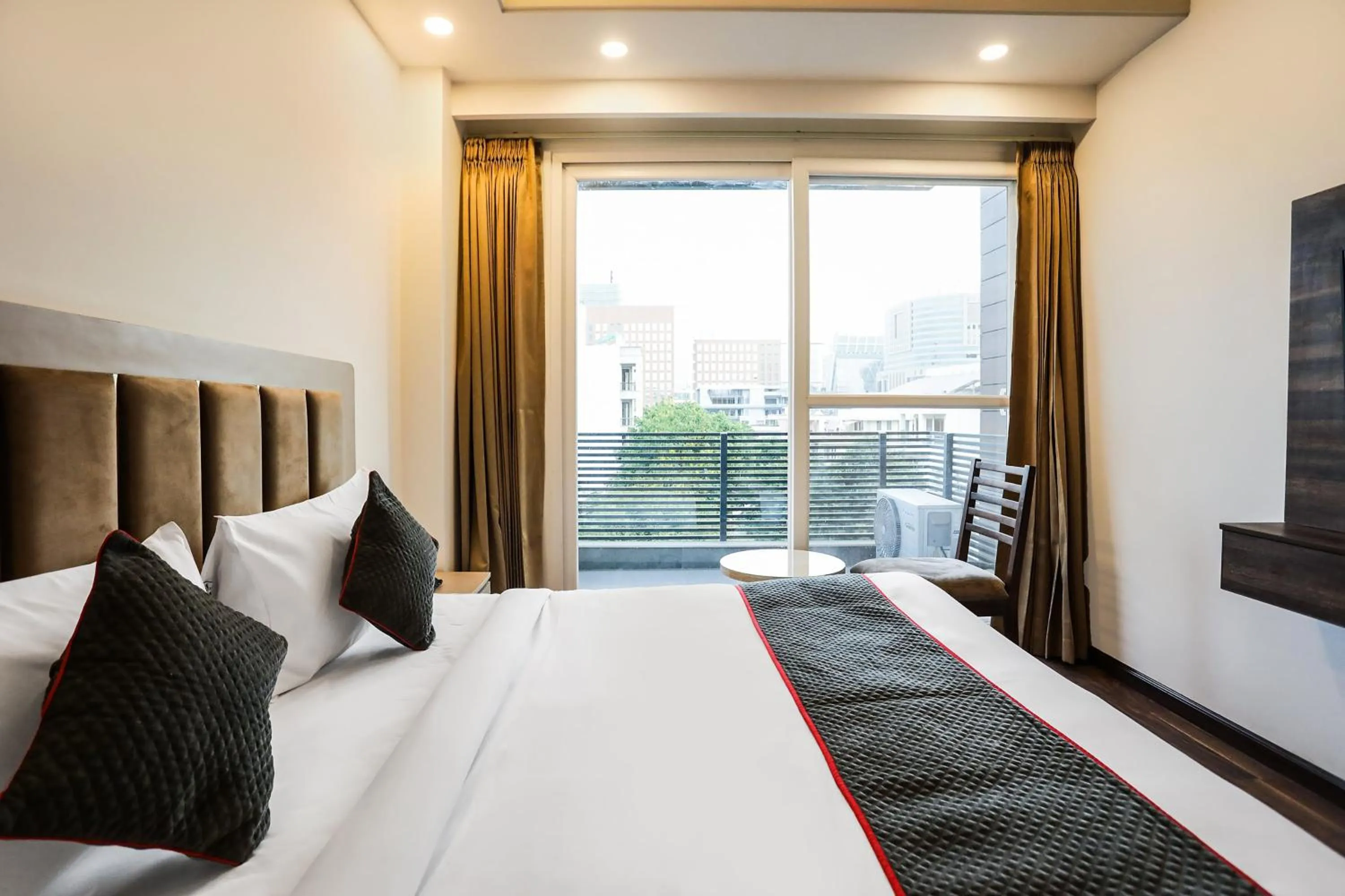 Facade/entrance, Bed in Super Townhouse MA-32