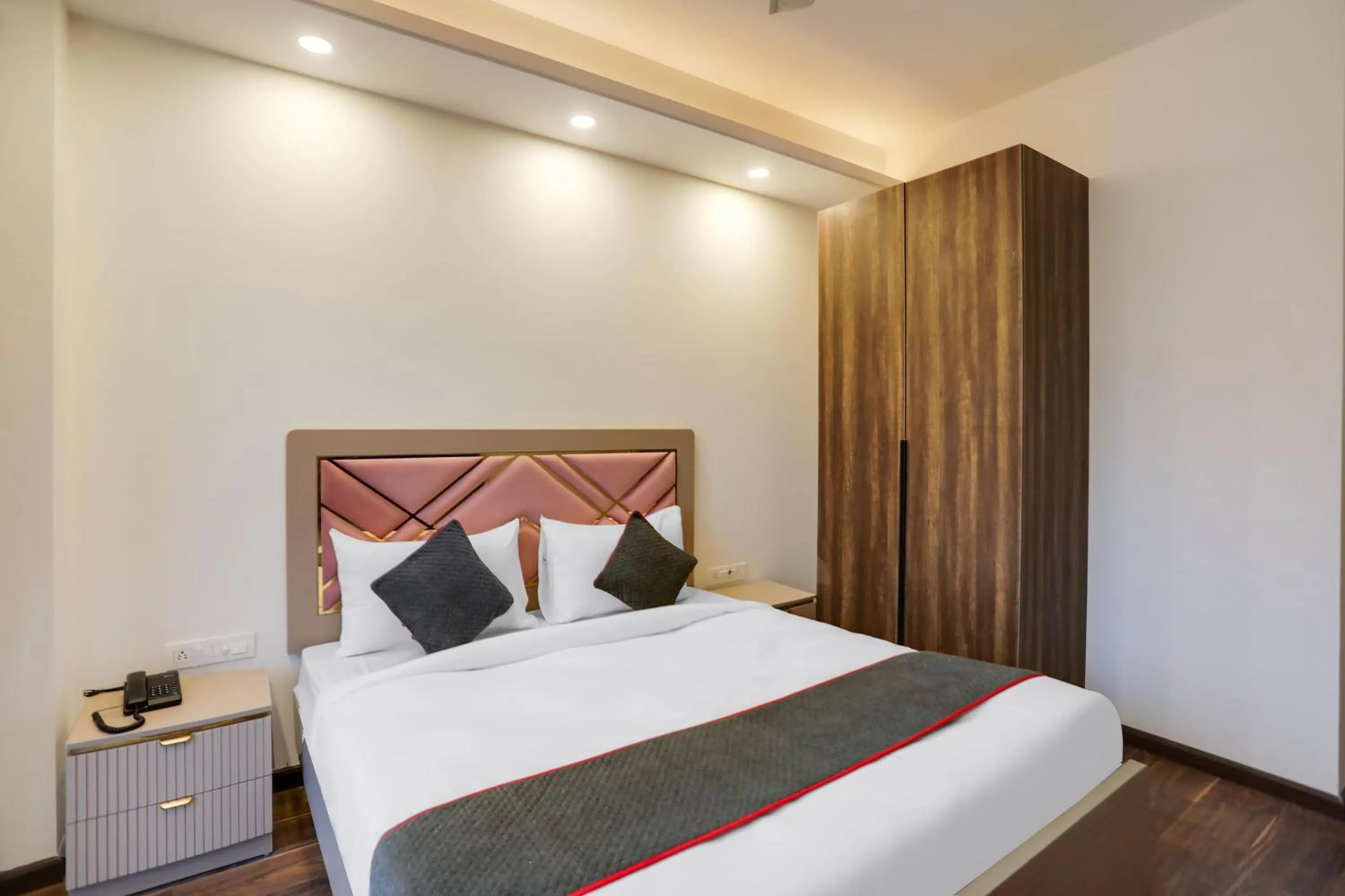 Bedroom, Bed in Super Townhouse MA-32