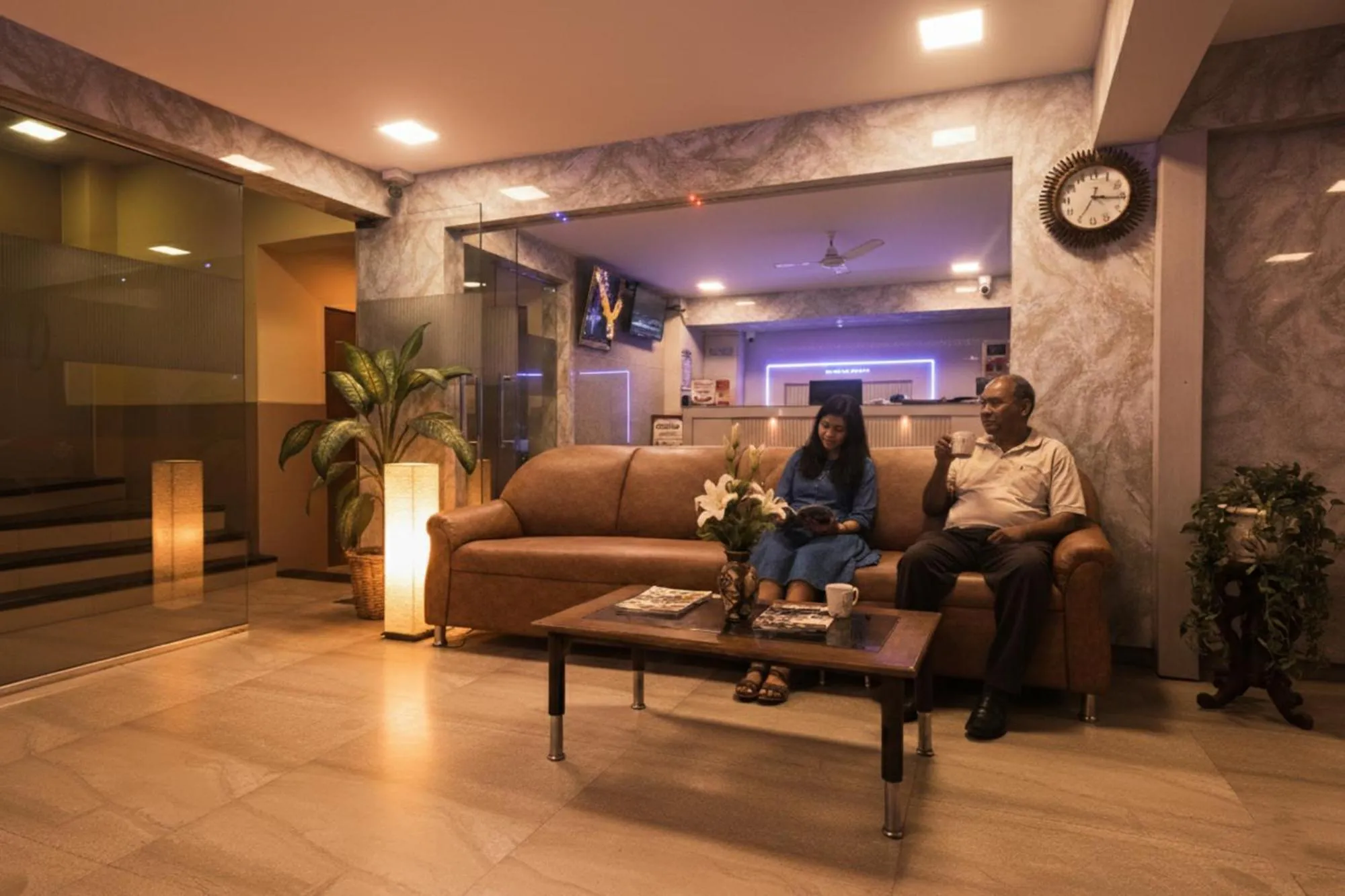 Seating area in Hotel O Everest Lodging Vashi