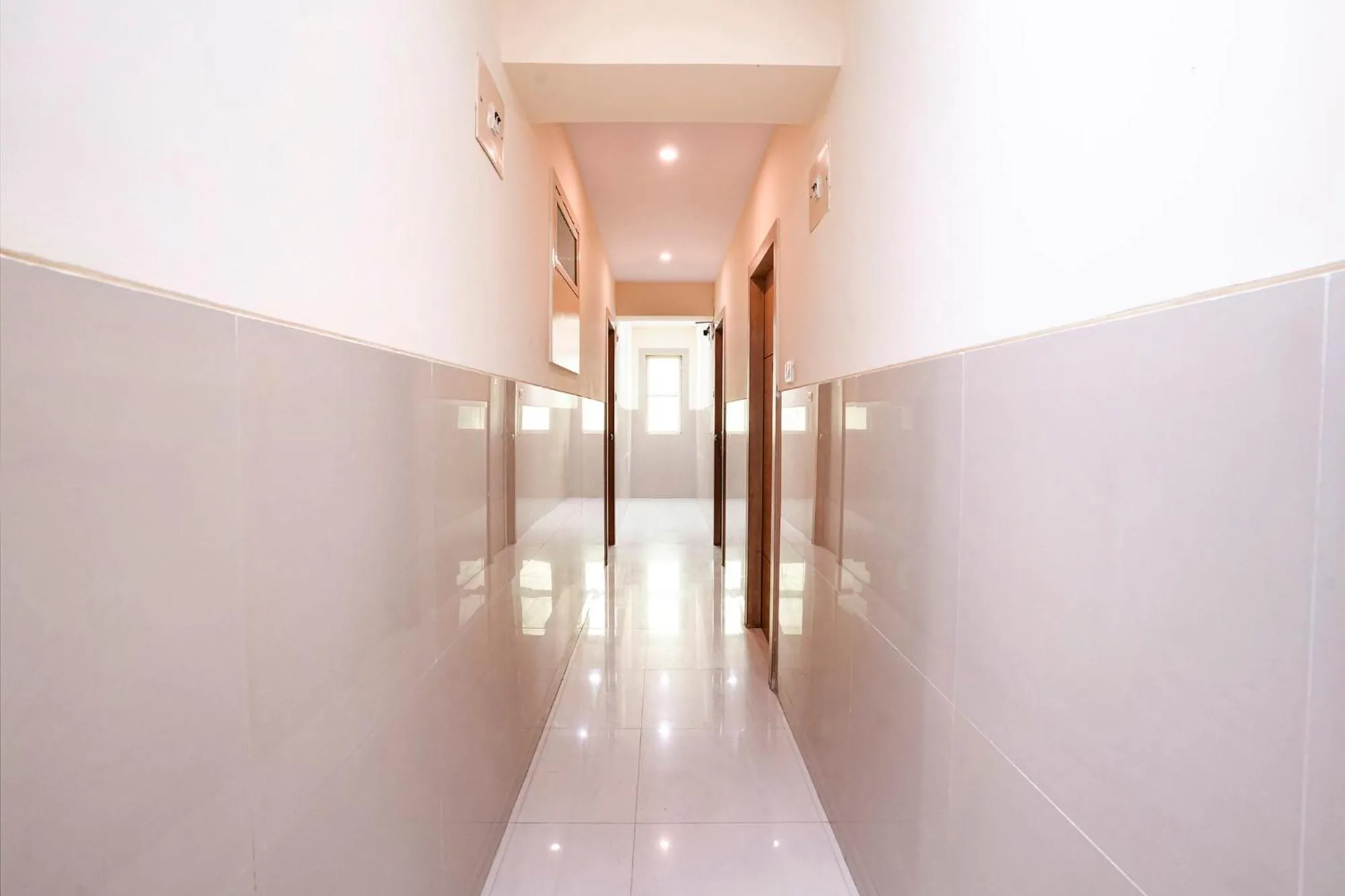 Lobby or reception in Hotel O Everest Lodging Vashi