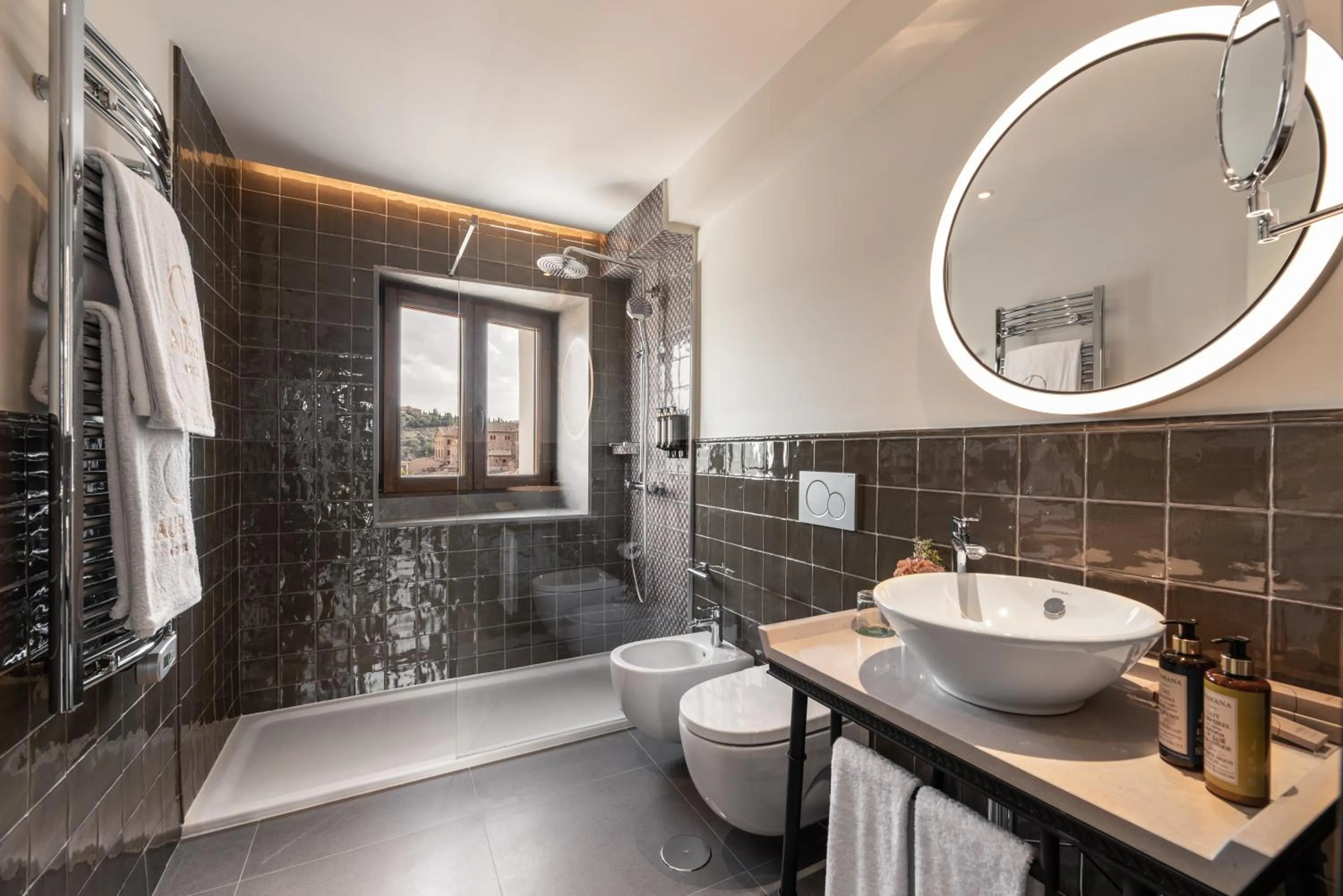 Bathroom in Áurea Toledo by Eurostars Hotel company