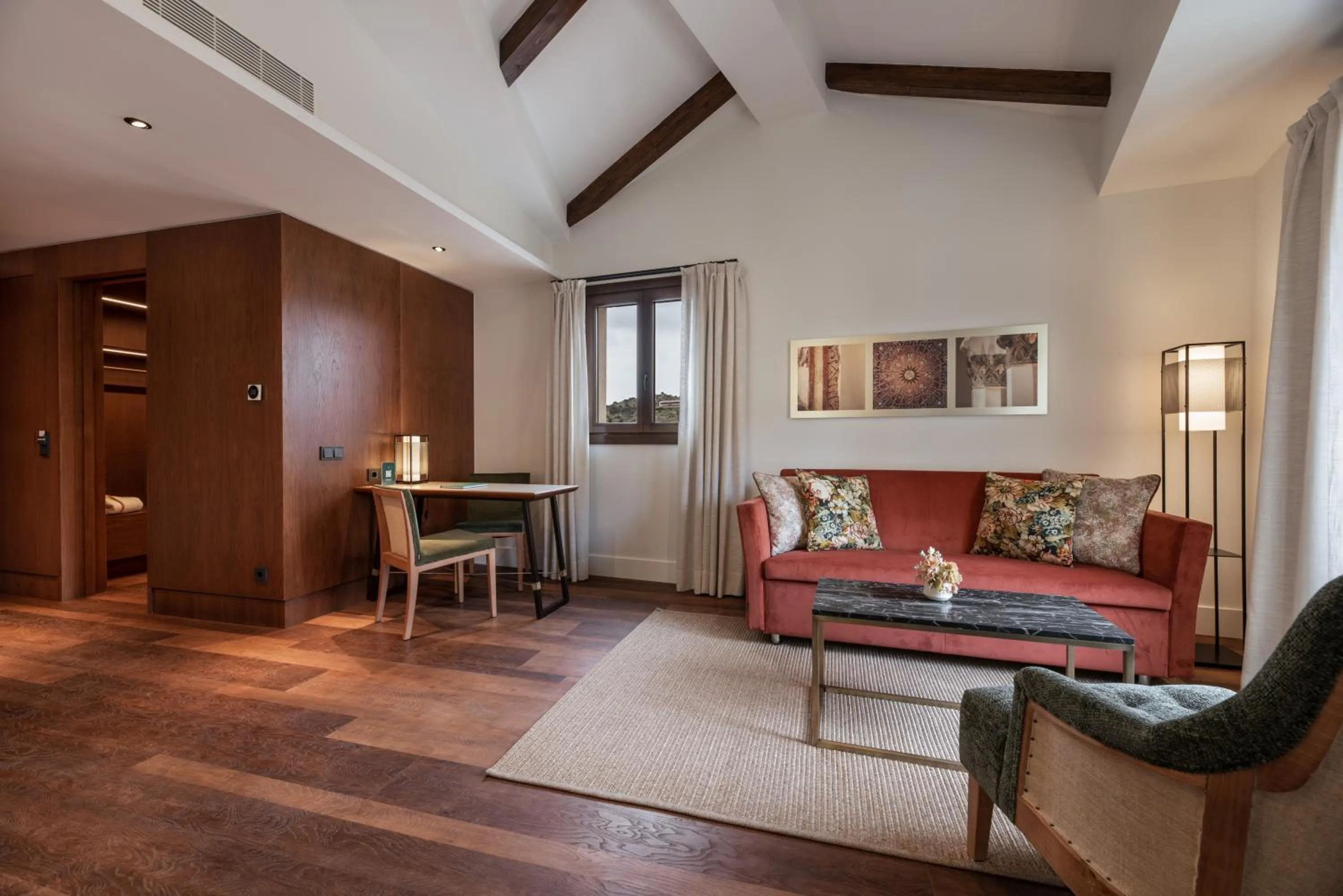 Seating area in Áurea Toledo by Eurostars Hotel company