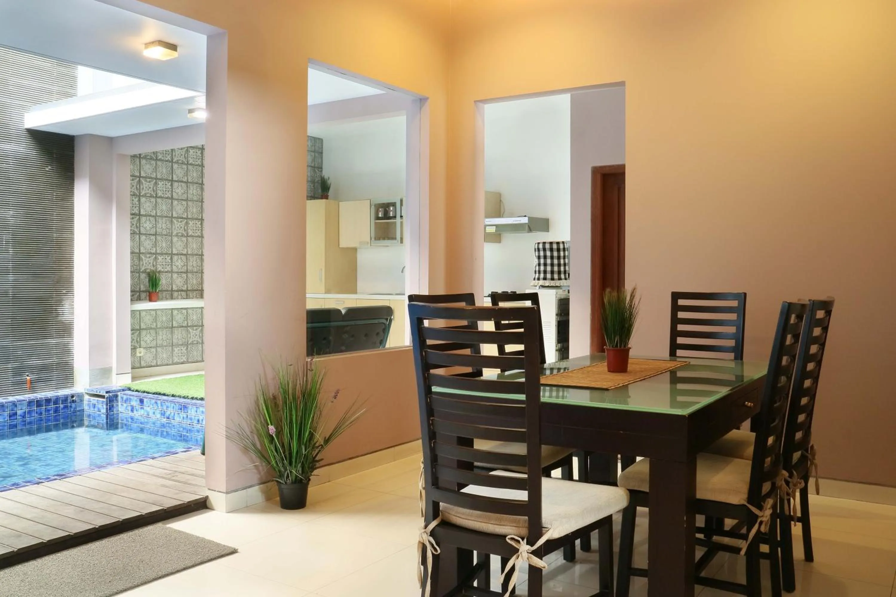 Pool view in Rumah Teteh - Plemburan