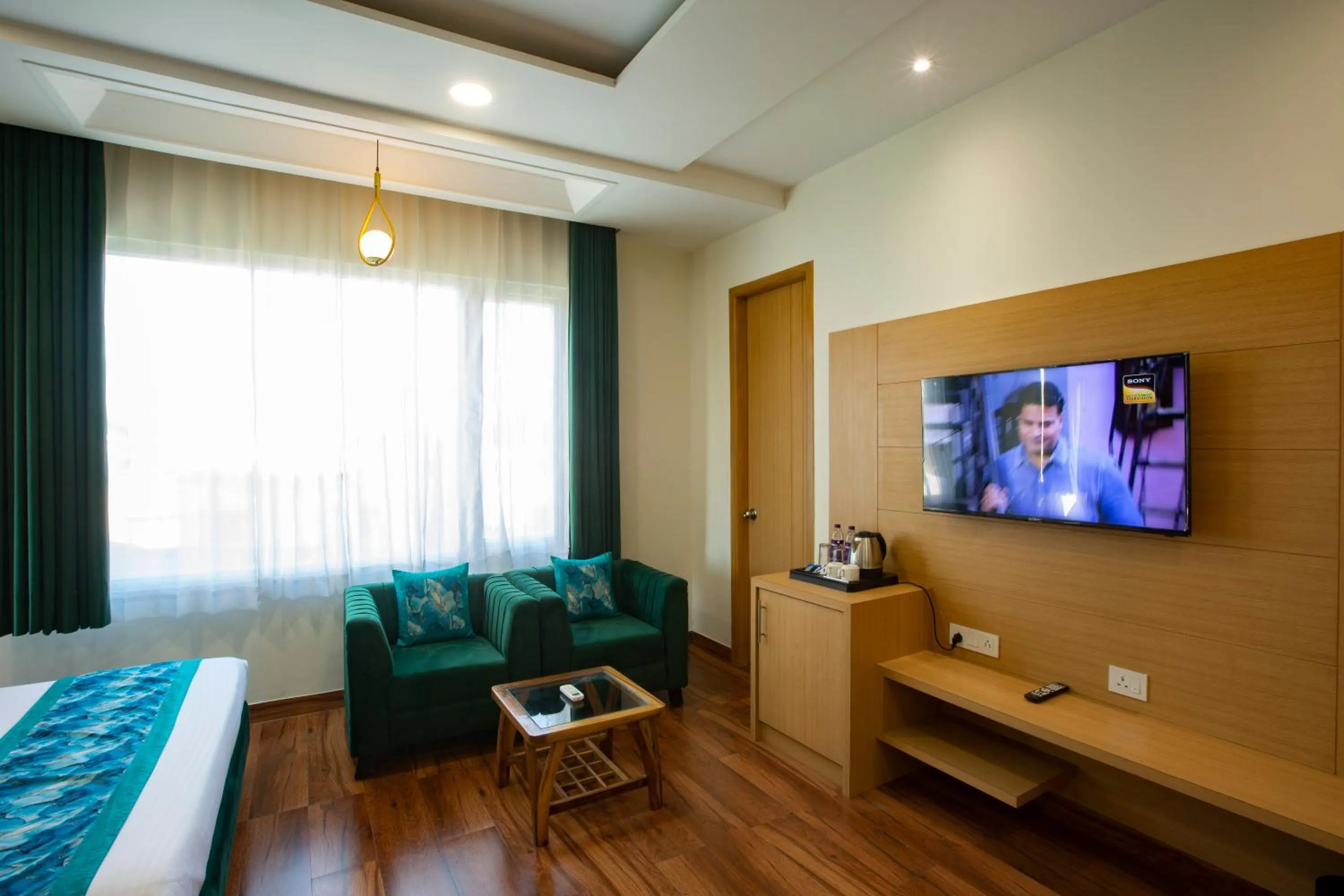 TV and multimedia, Bed in Regalia Grand By Delight Stay