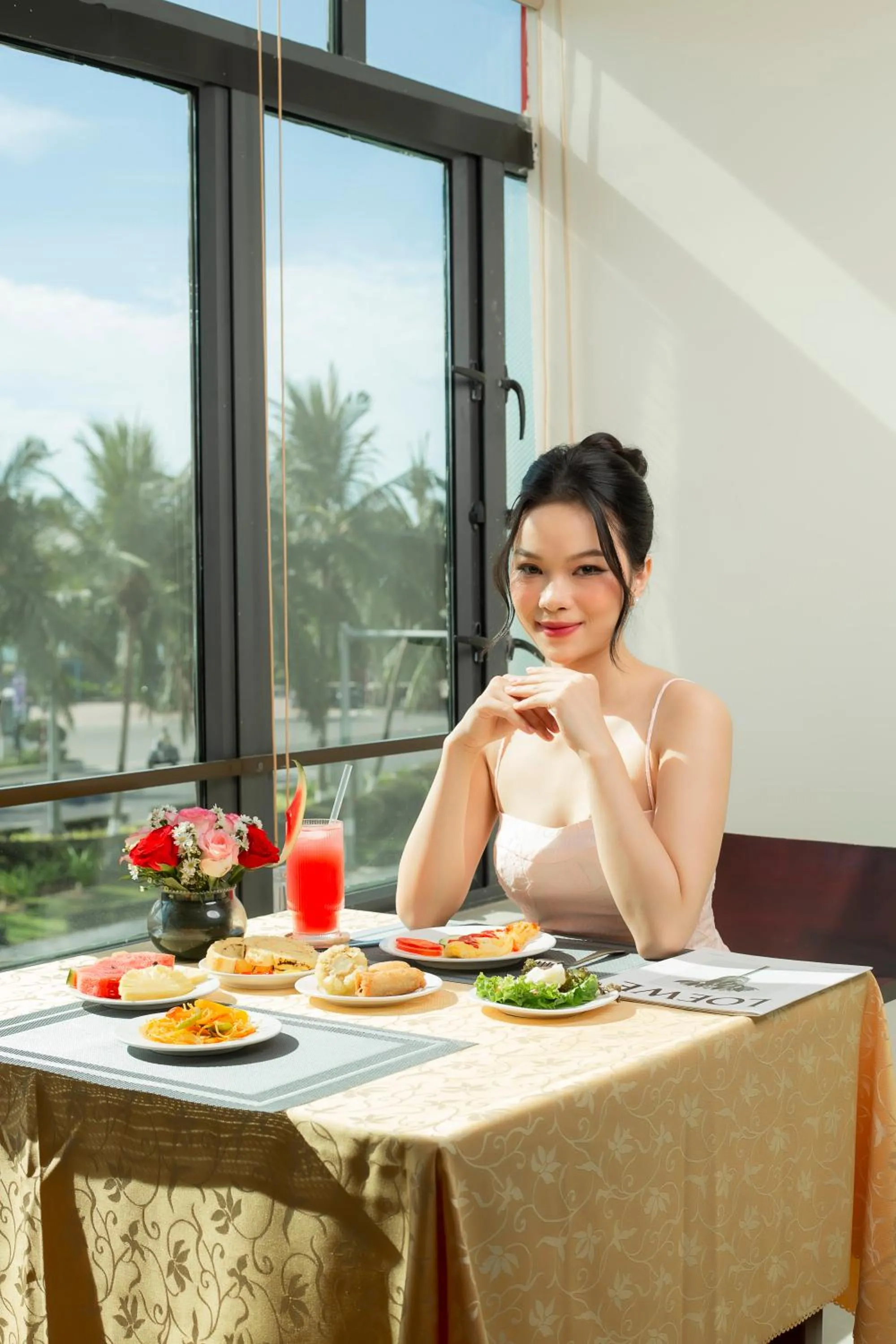 Restaurant/places to eat in SeaFront Hotel DaNang