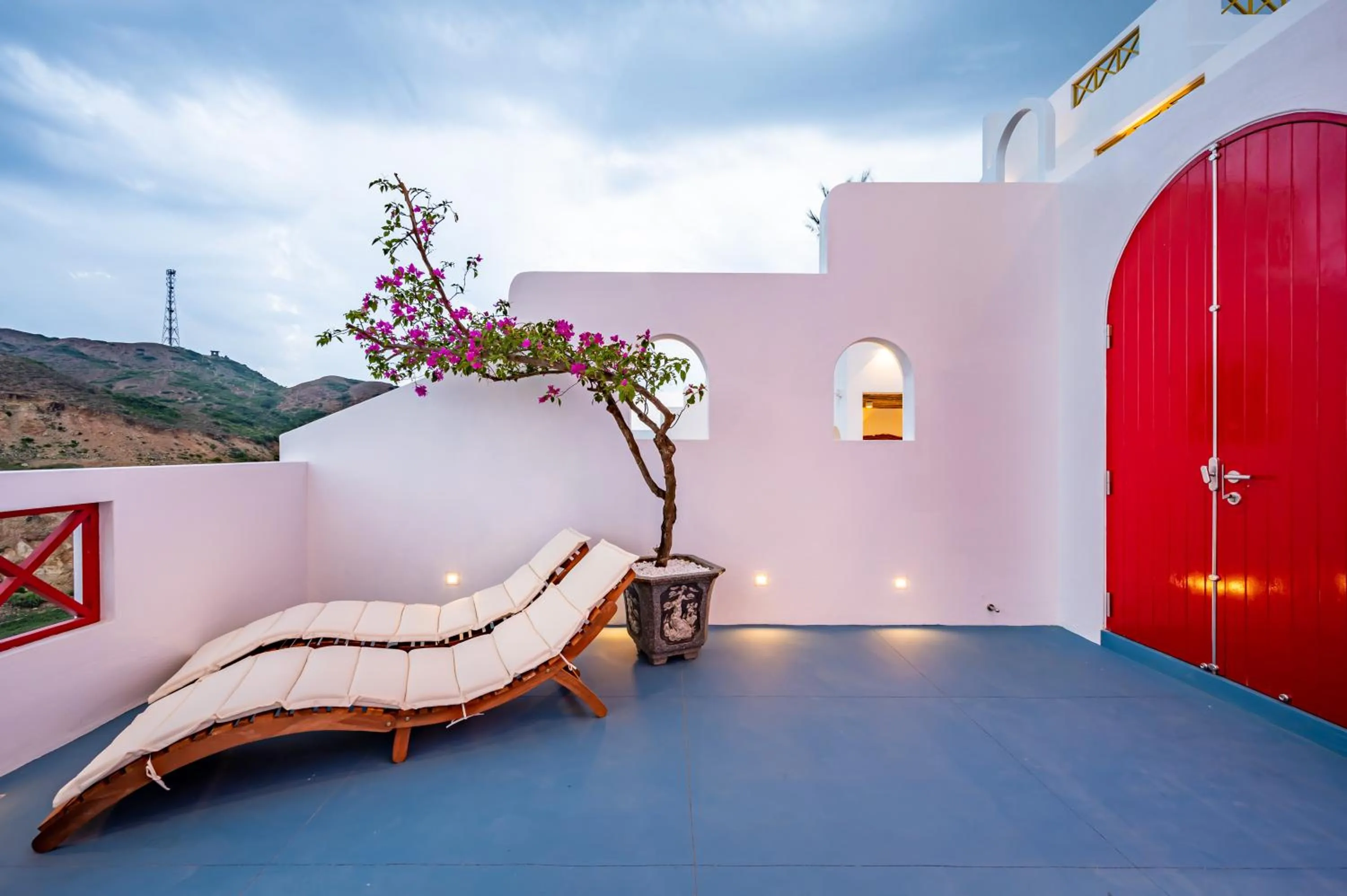 Natural landscape in Happiness Hotel