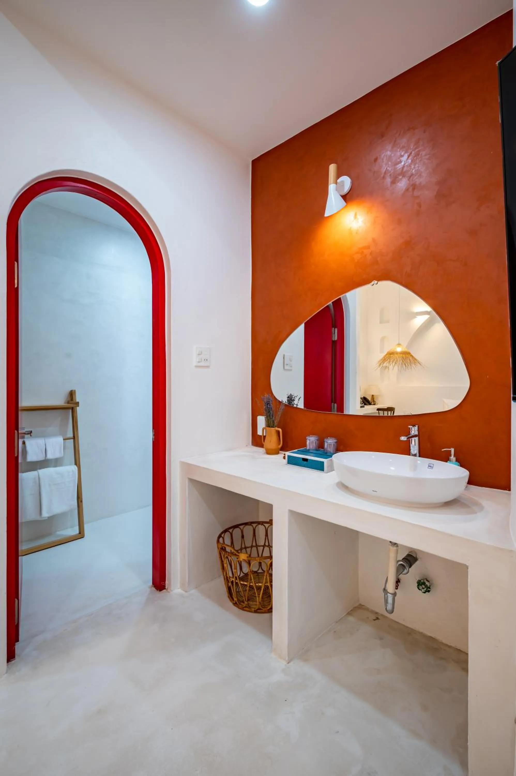 Bathroom in Happiness Hotel