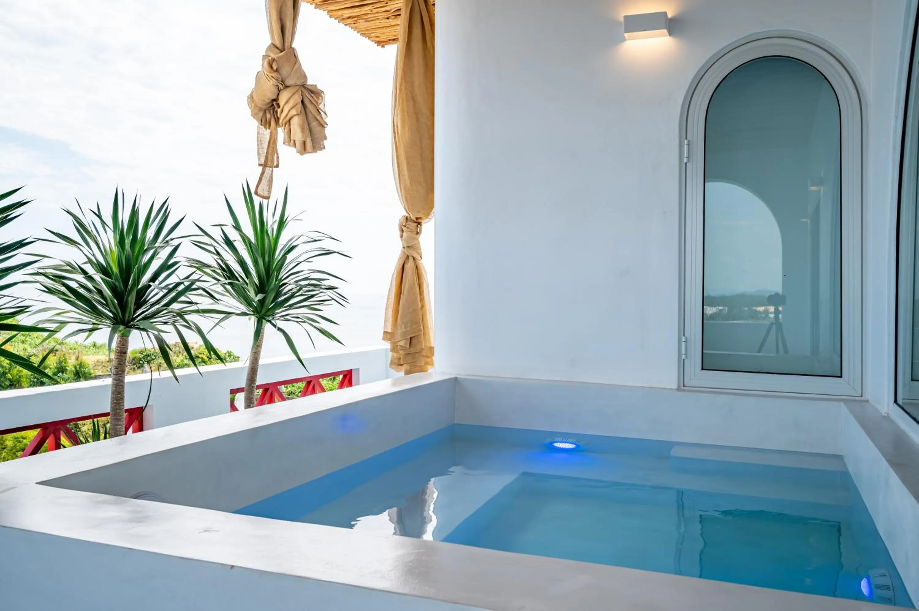 Natural landscape in Happiness Hotel