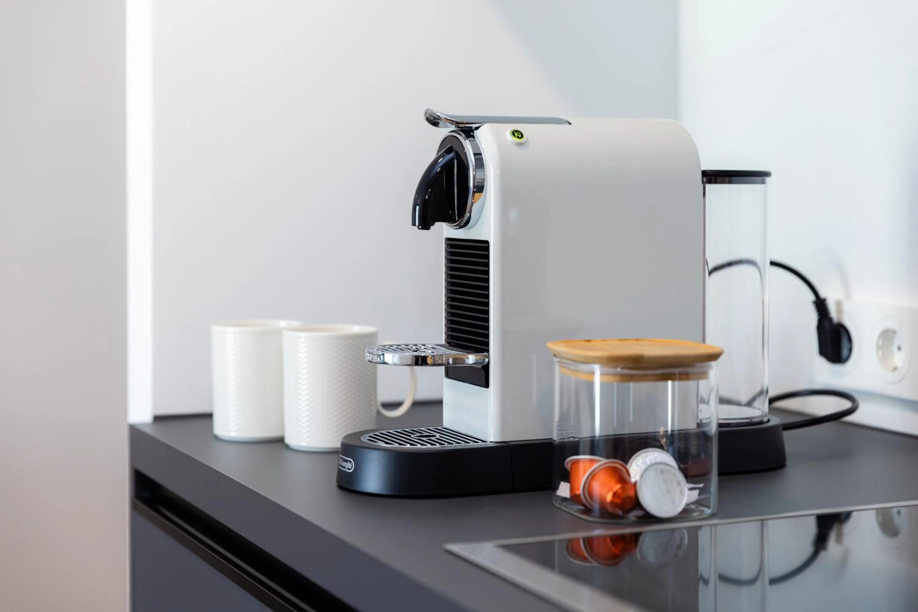 Coffee/tea facilities in The Doorman Goethe Frankfurt am Main