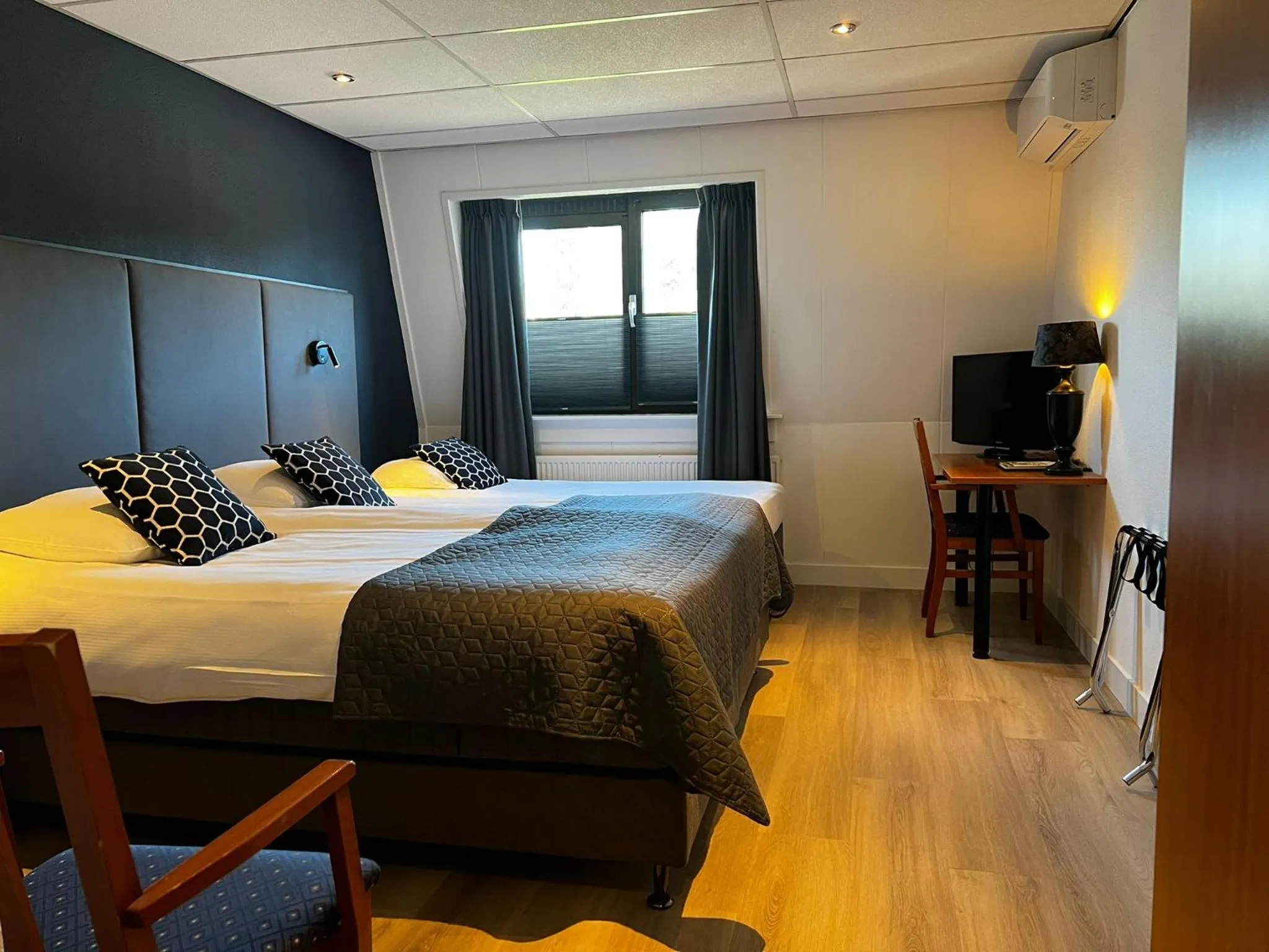Bedroom, Bed in Hotel Wapen van Delden