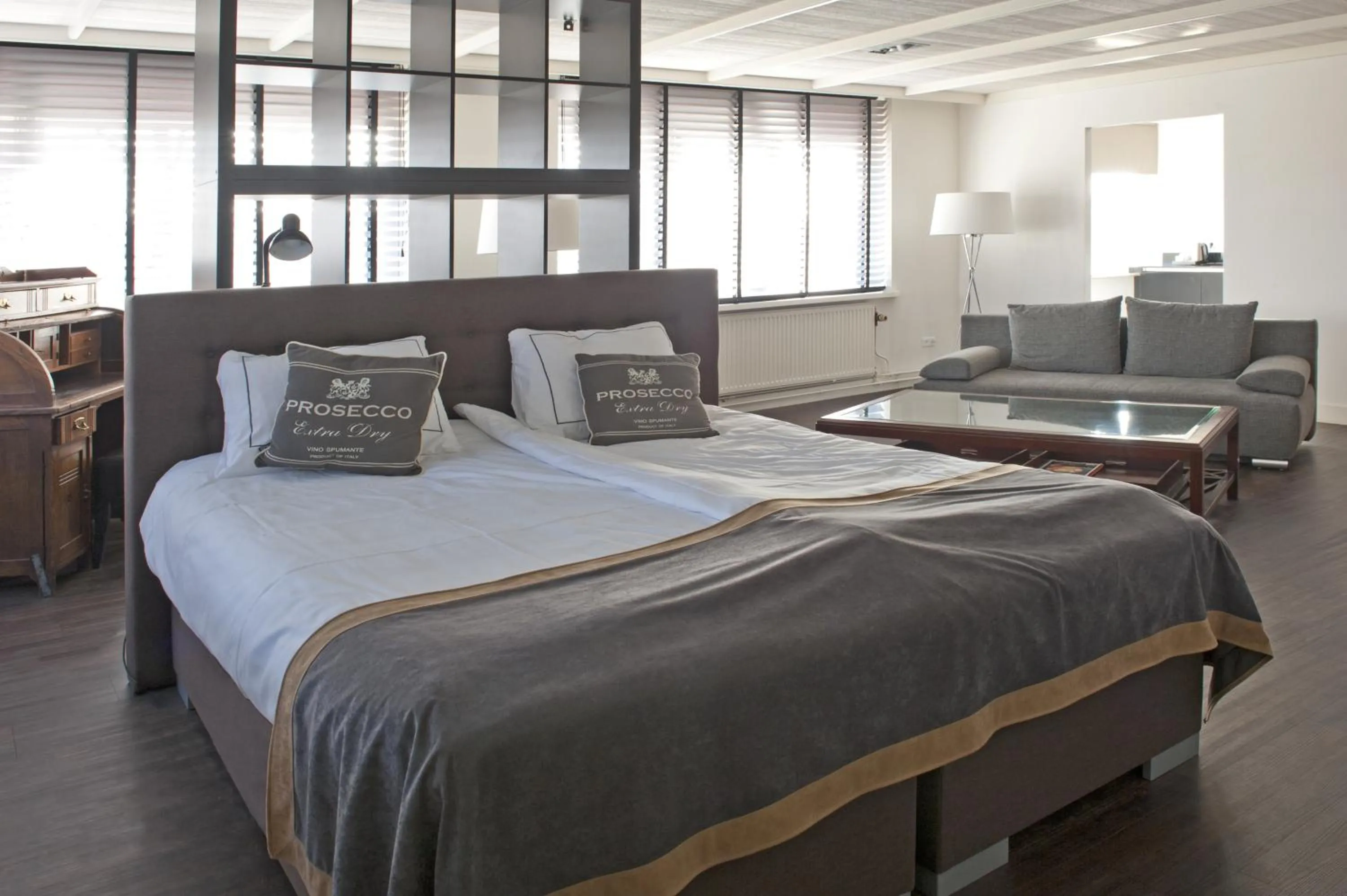 Other, Bed in Hotel Wapen van Delden