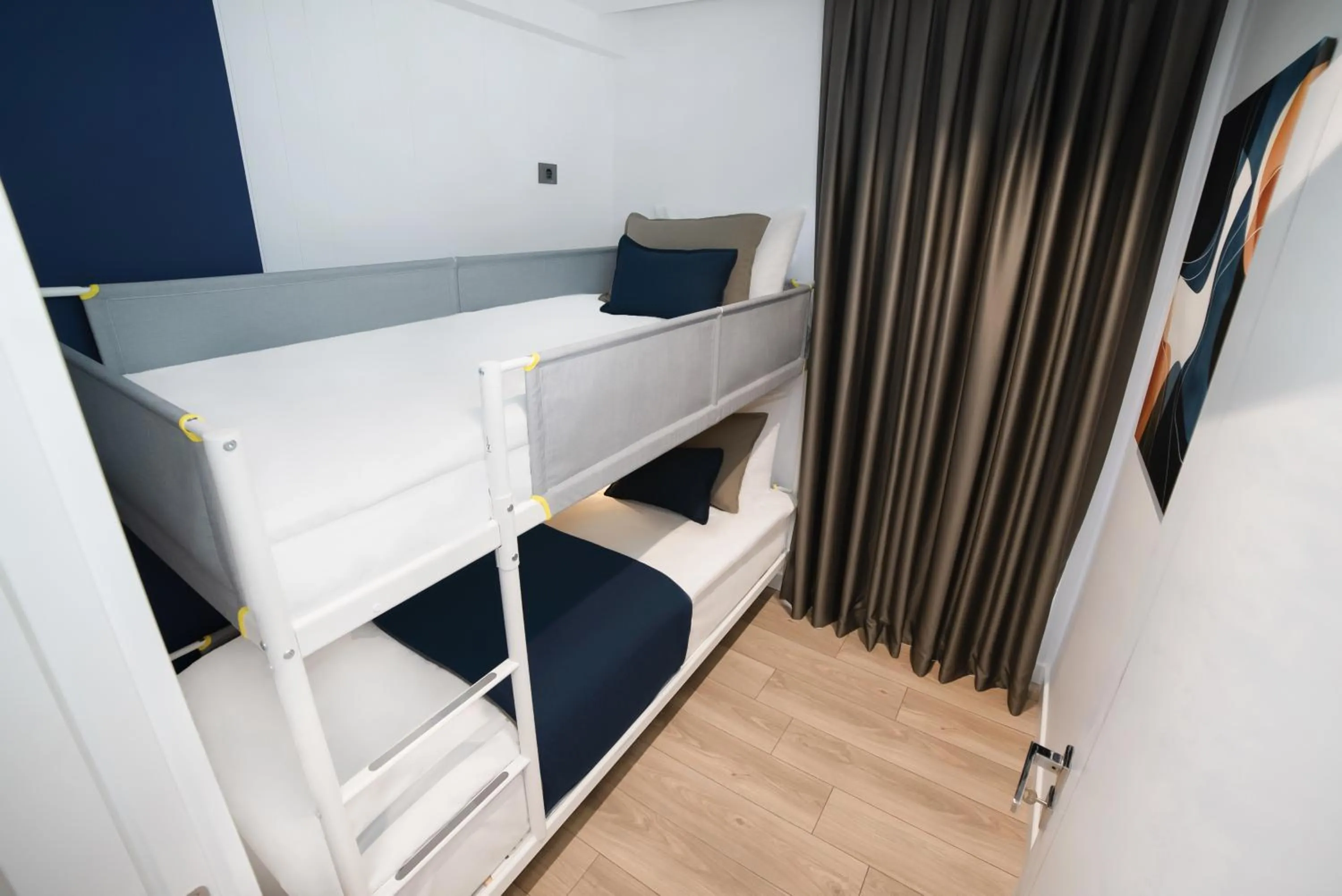 bunk bed, Bed in Stile Suite Marine Hotel