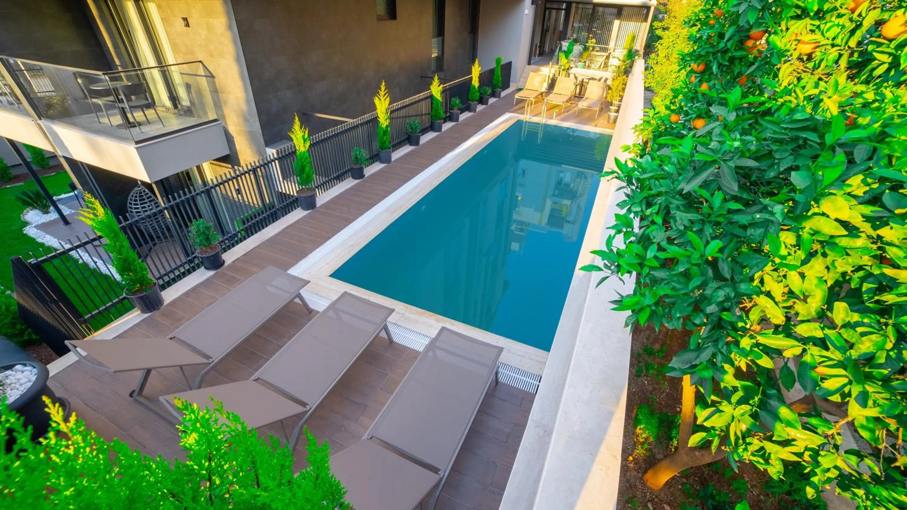 Pool view in Stile Suite Marine Hotel