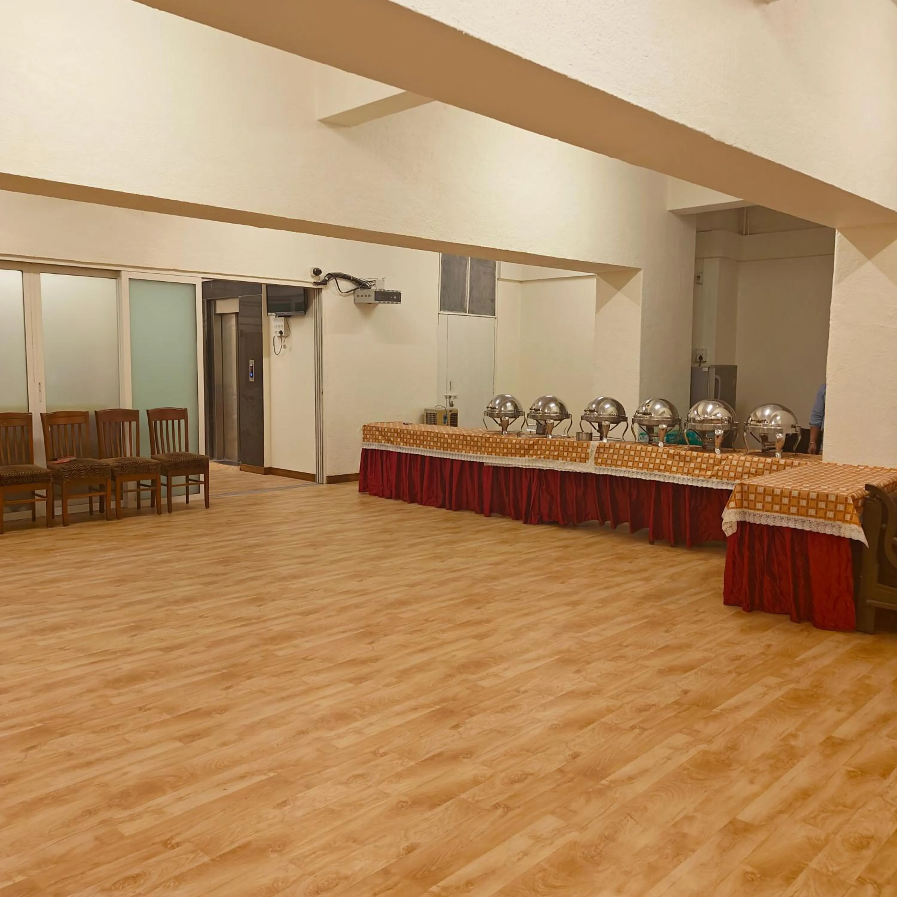 Food and drinks in Tuliip Residency