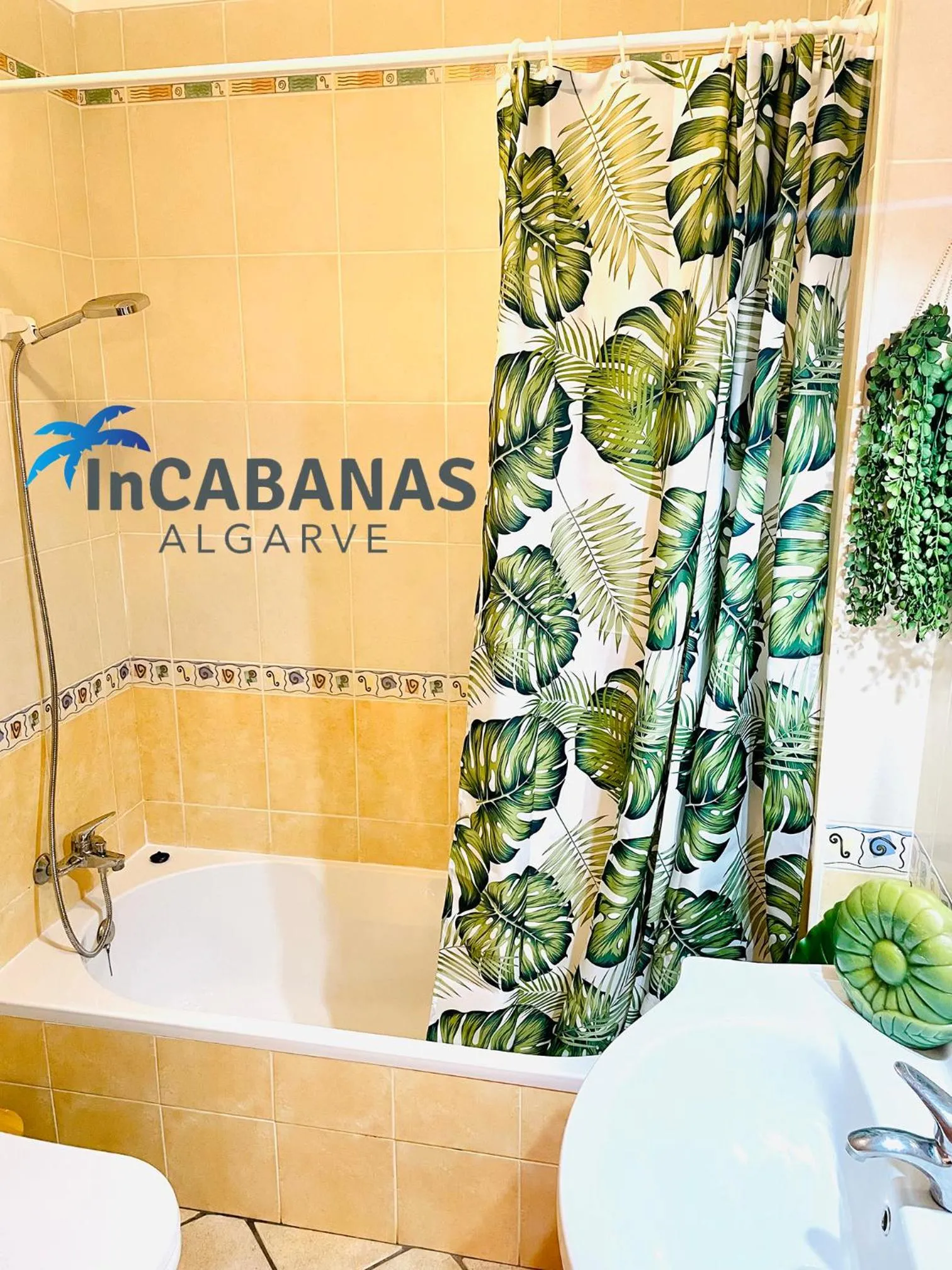 Shower in InCabanas