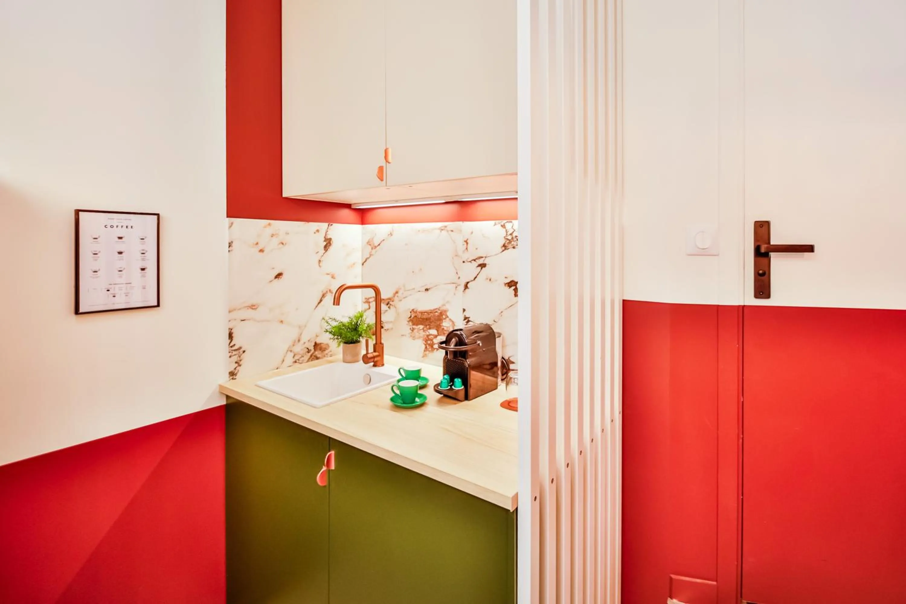 Kitchen or kitchenette in WS Molitor - Auteuil