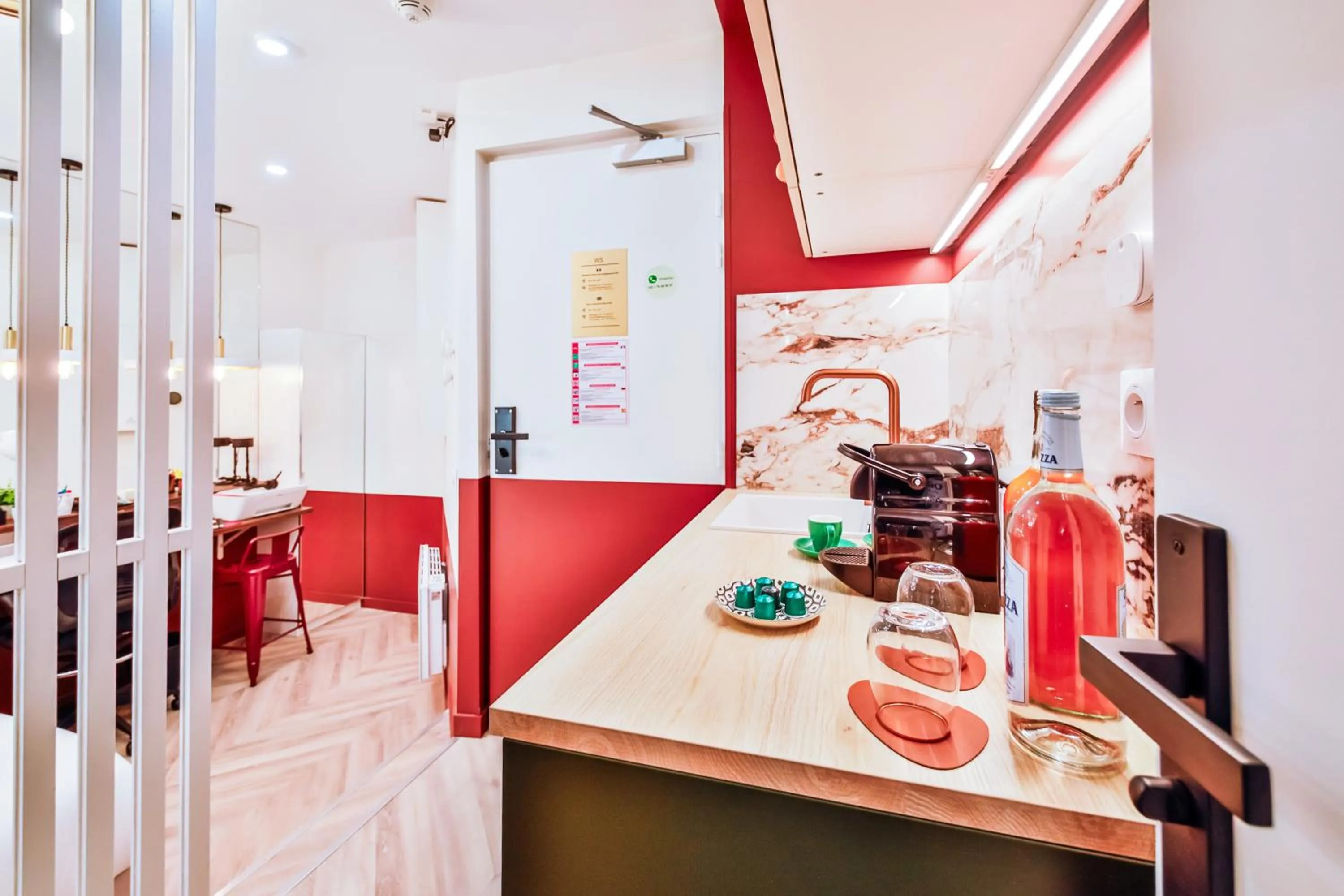 Kitchen or kitchenette in WS Molitor - Auteuil