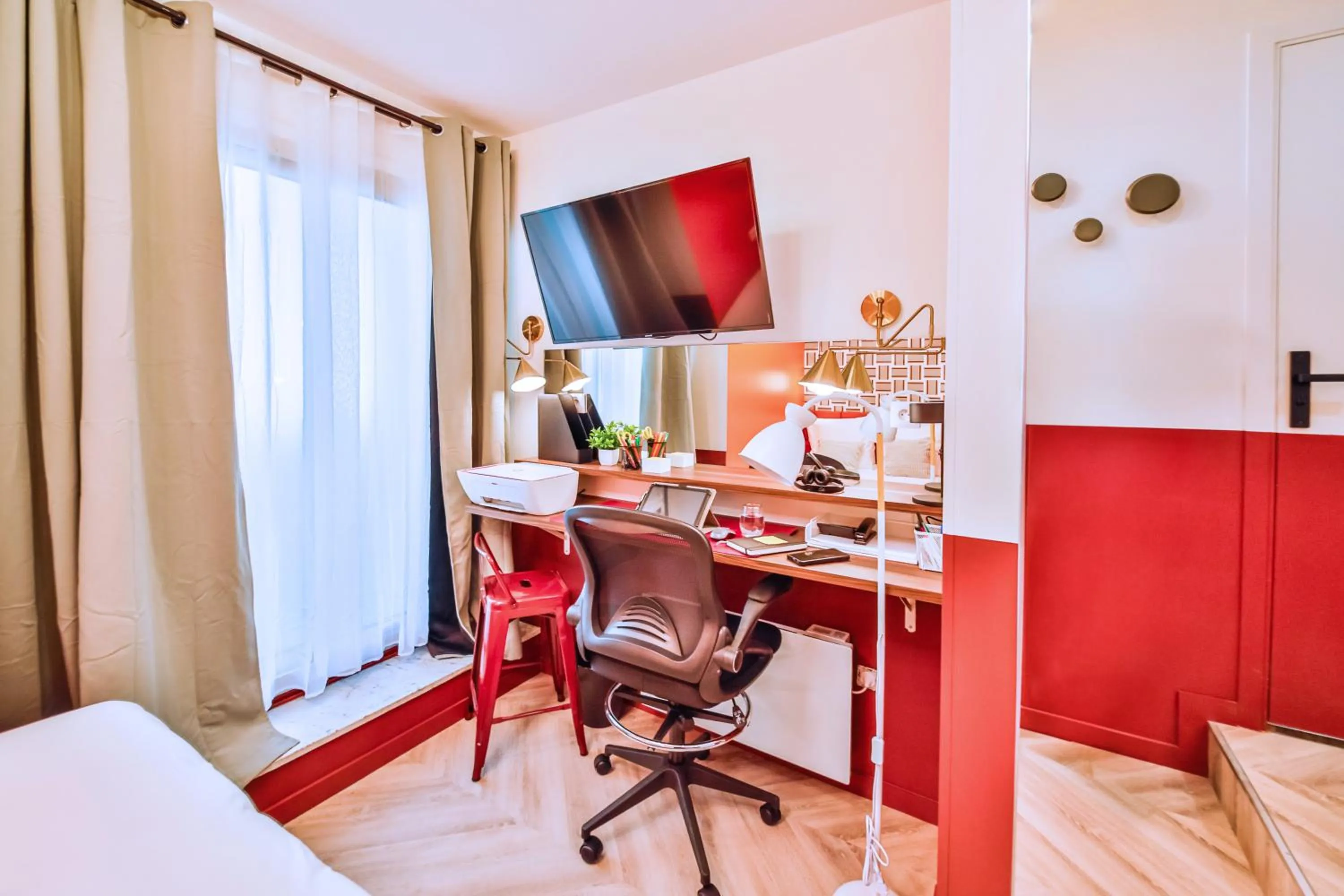 Living room, Bed in WS Molitor - Auteuil