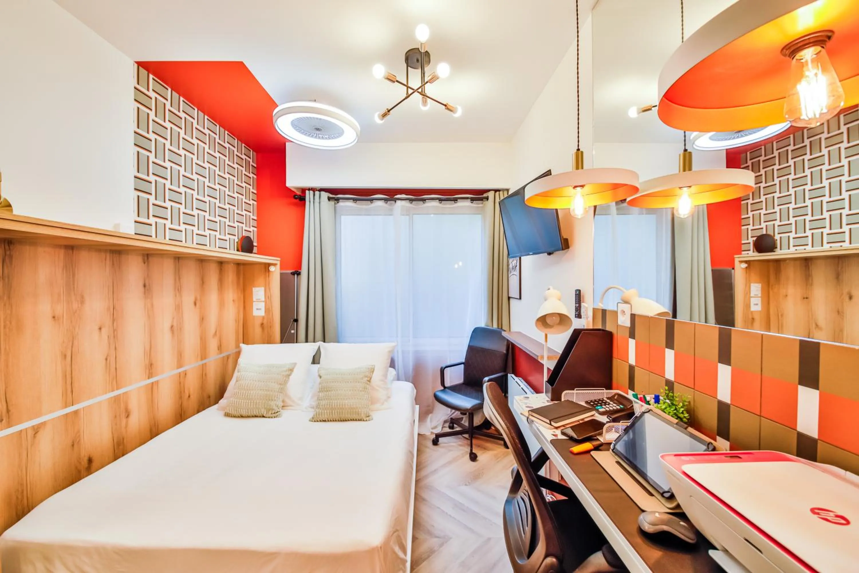 Bed in WS Molitor - Auteuil