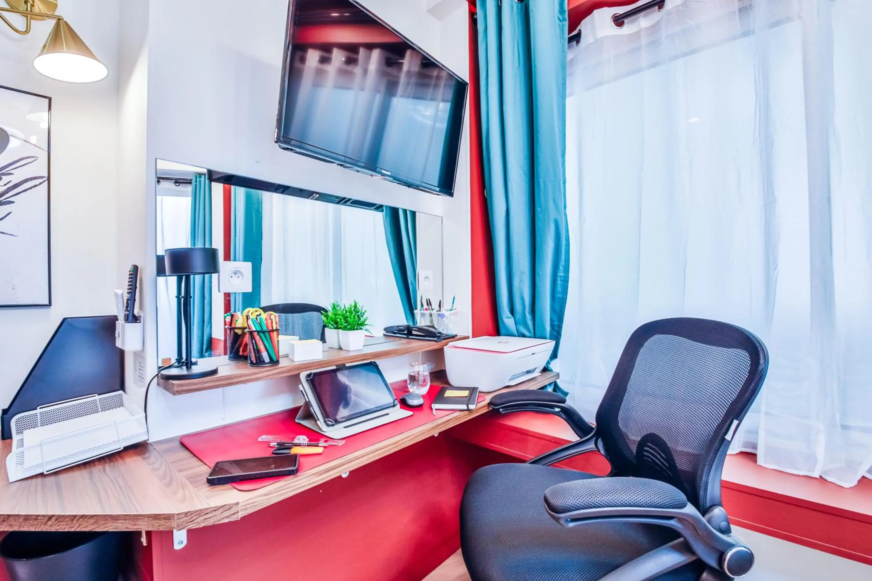 TV and multimedia in WS Molitor - Auteuil