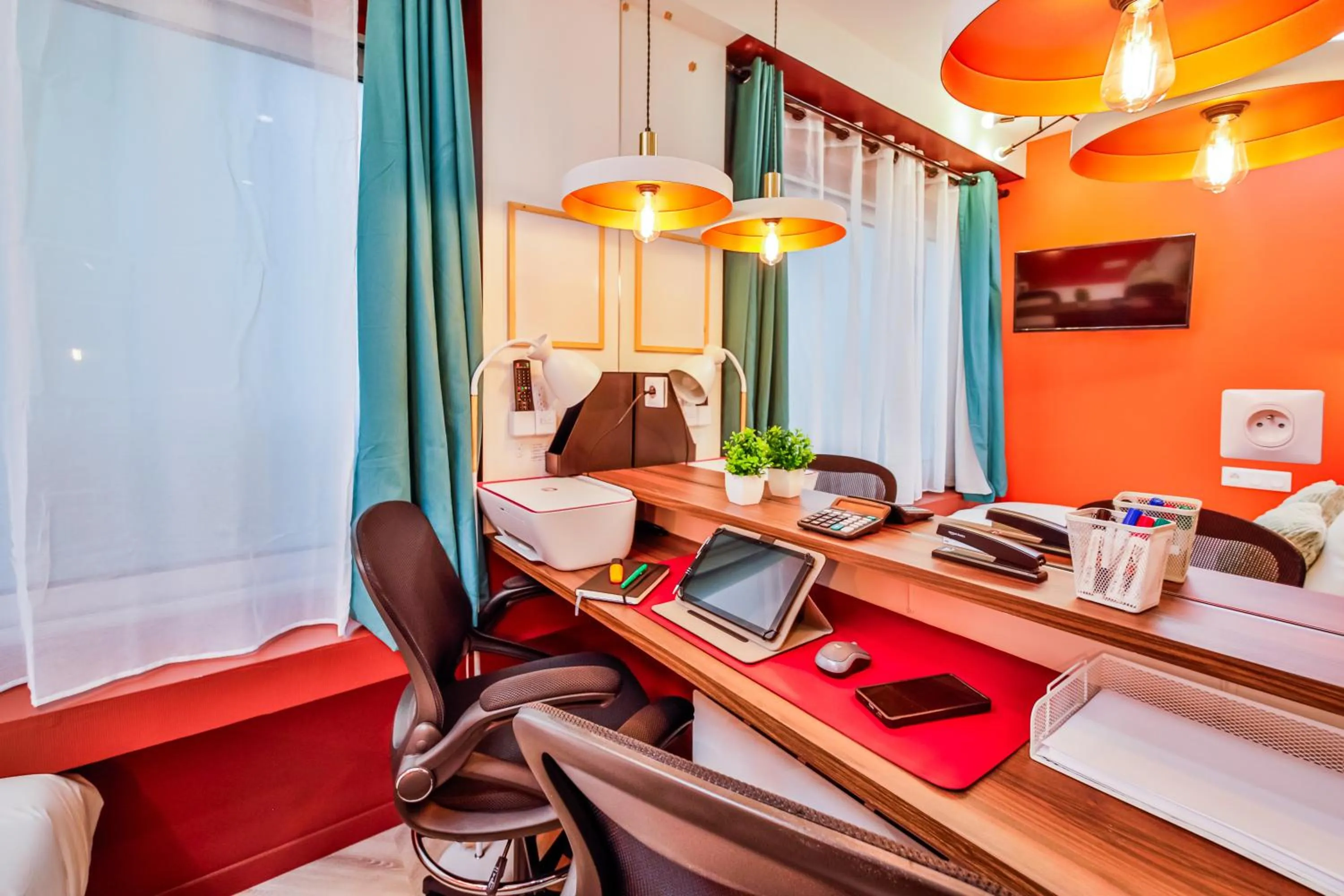 TV and multimedia in WS Molitor - Auteuil