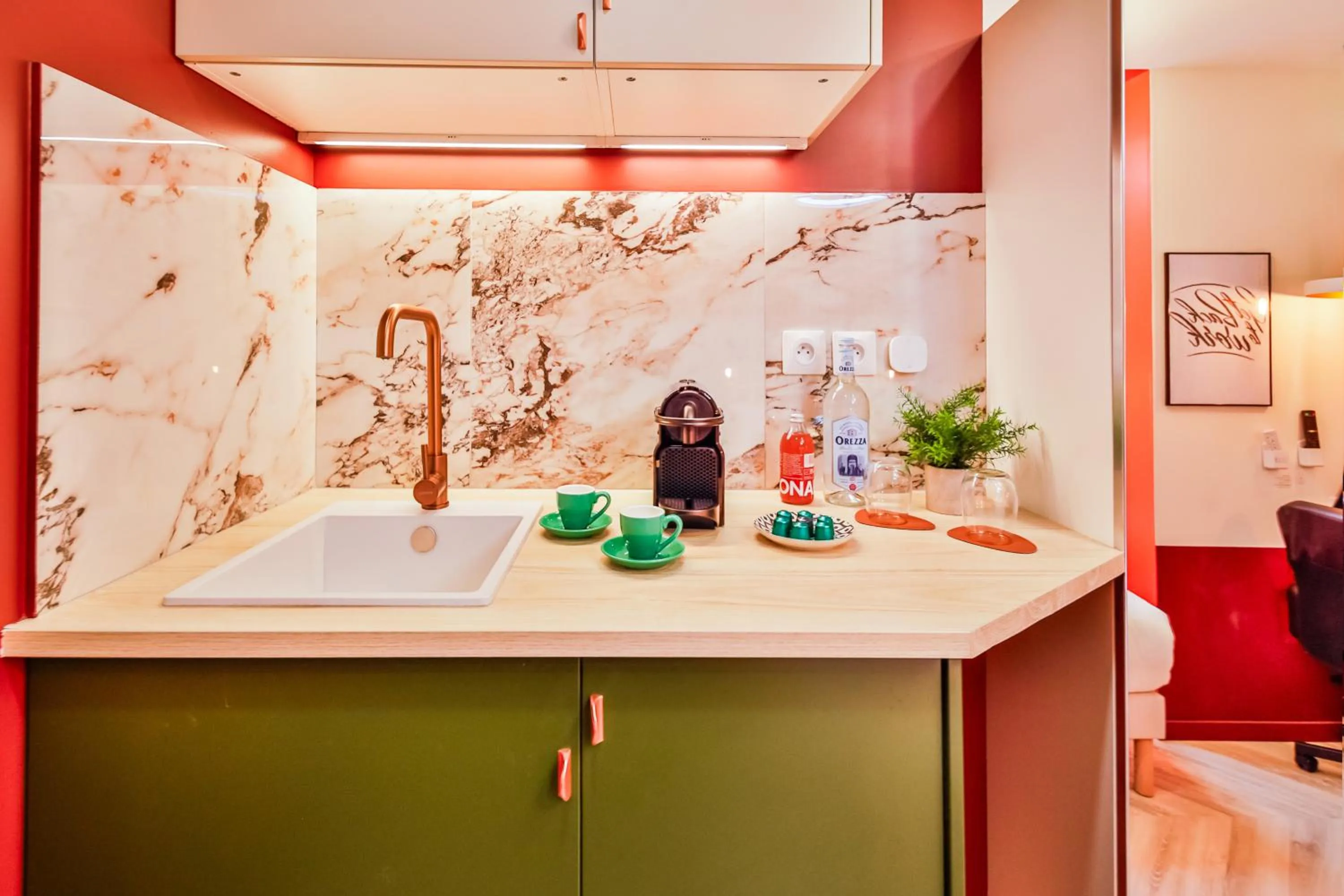 Kitchen or kitchenette in WS Molitor - Auteuil