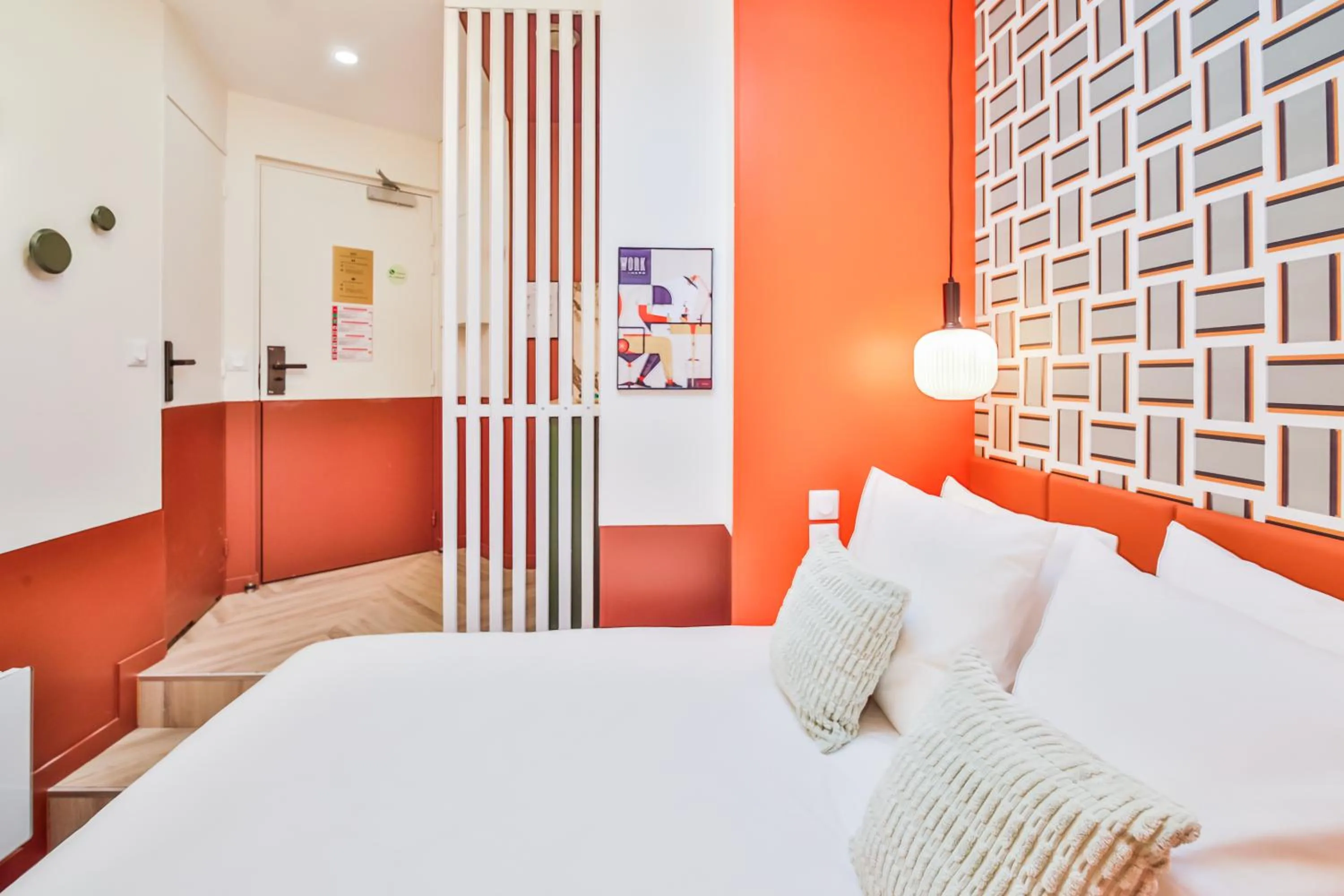 Bed in WS Molitor - Auteuil