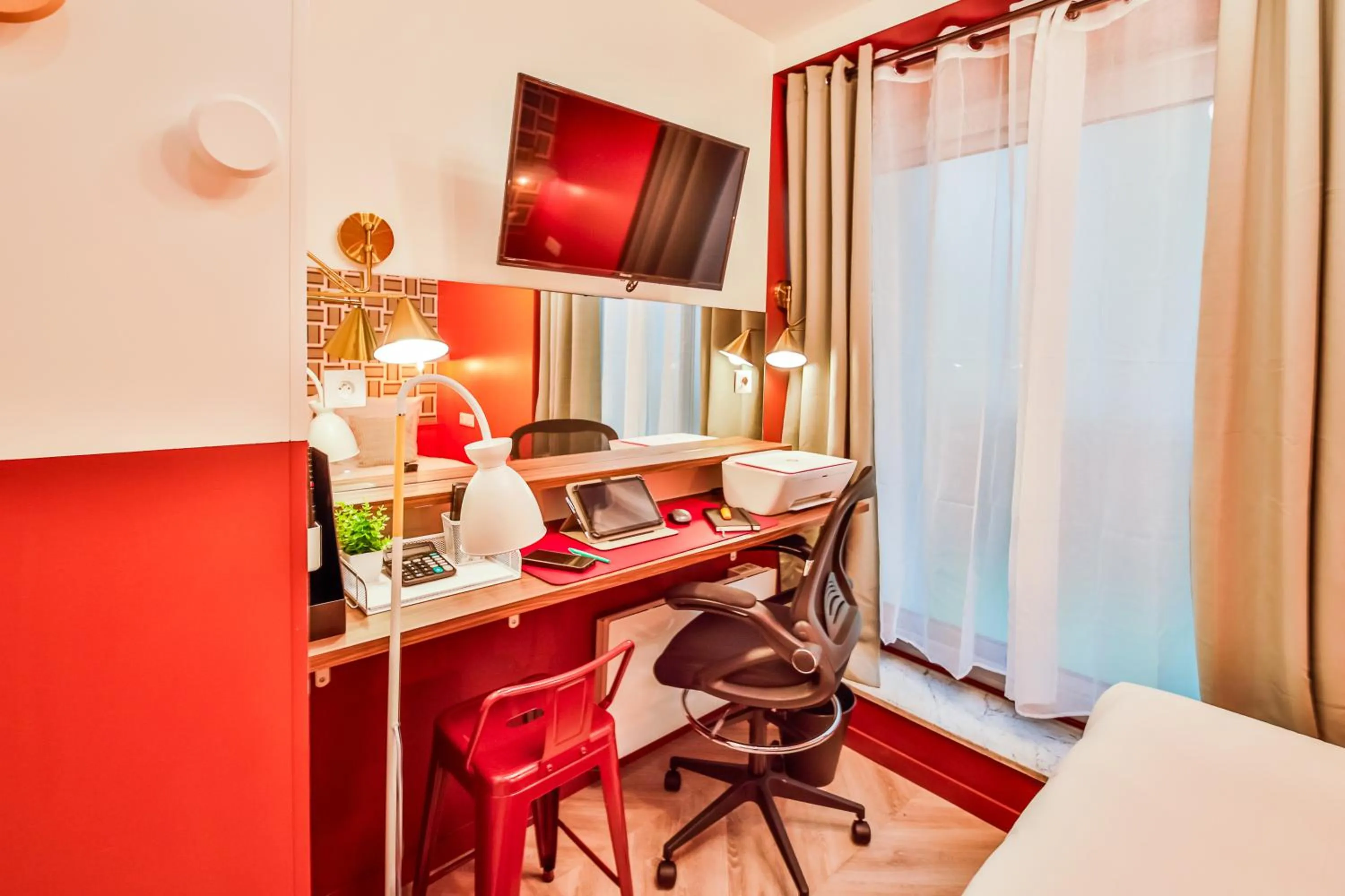 Seating area in WS Molitor - Auteuil