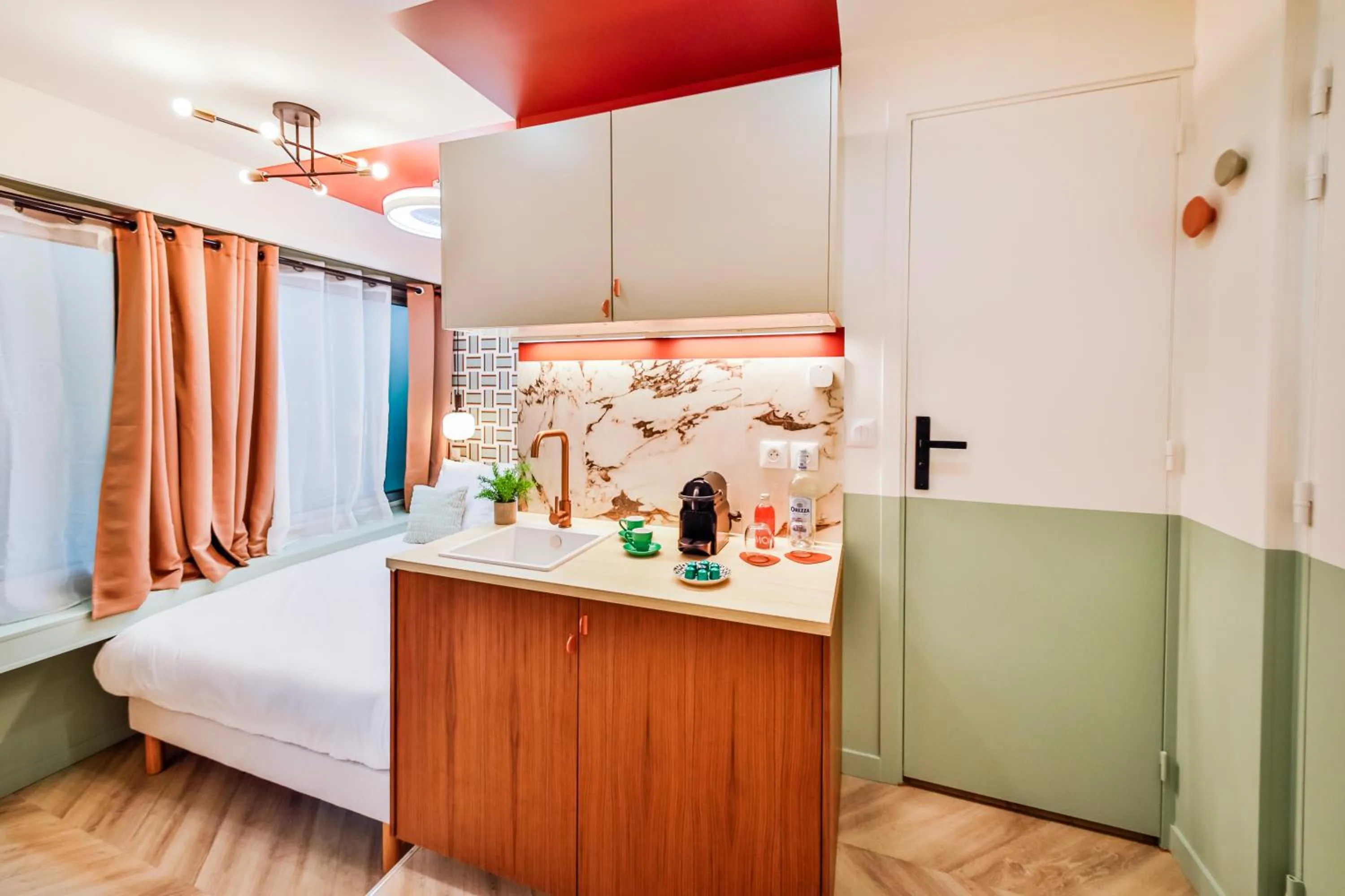 Kitchen or kitchenette, Bed in WS Molitor - Auteuil