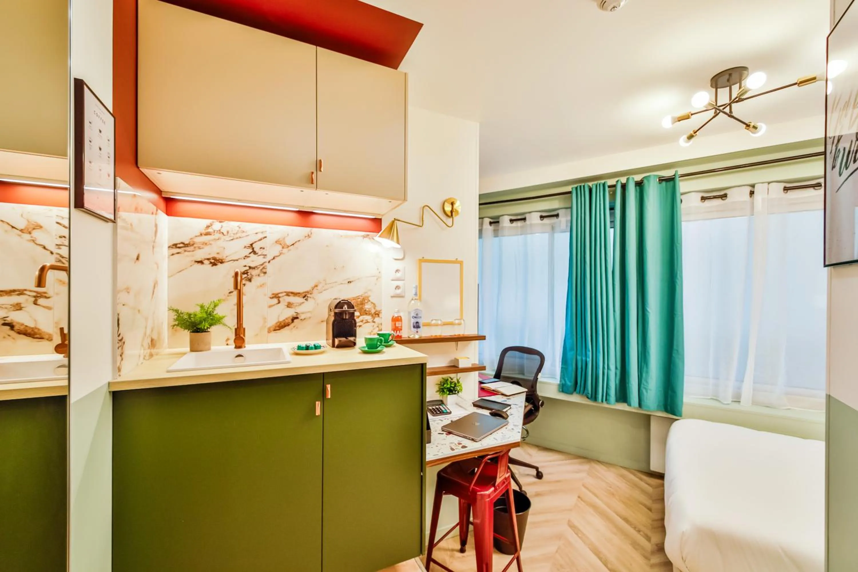 Kitchen or kitchenette in WS Molitor - Auteuil